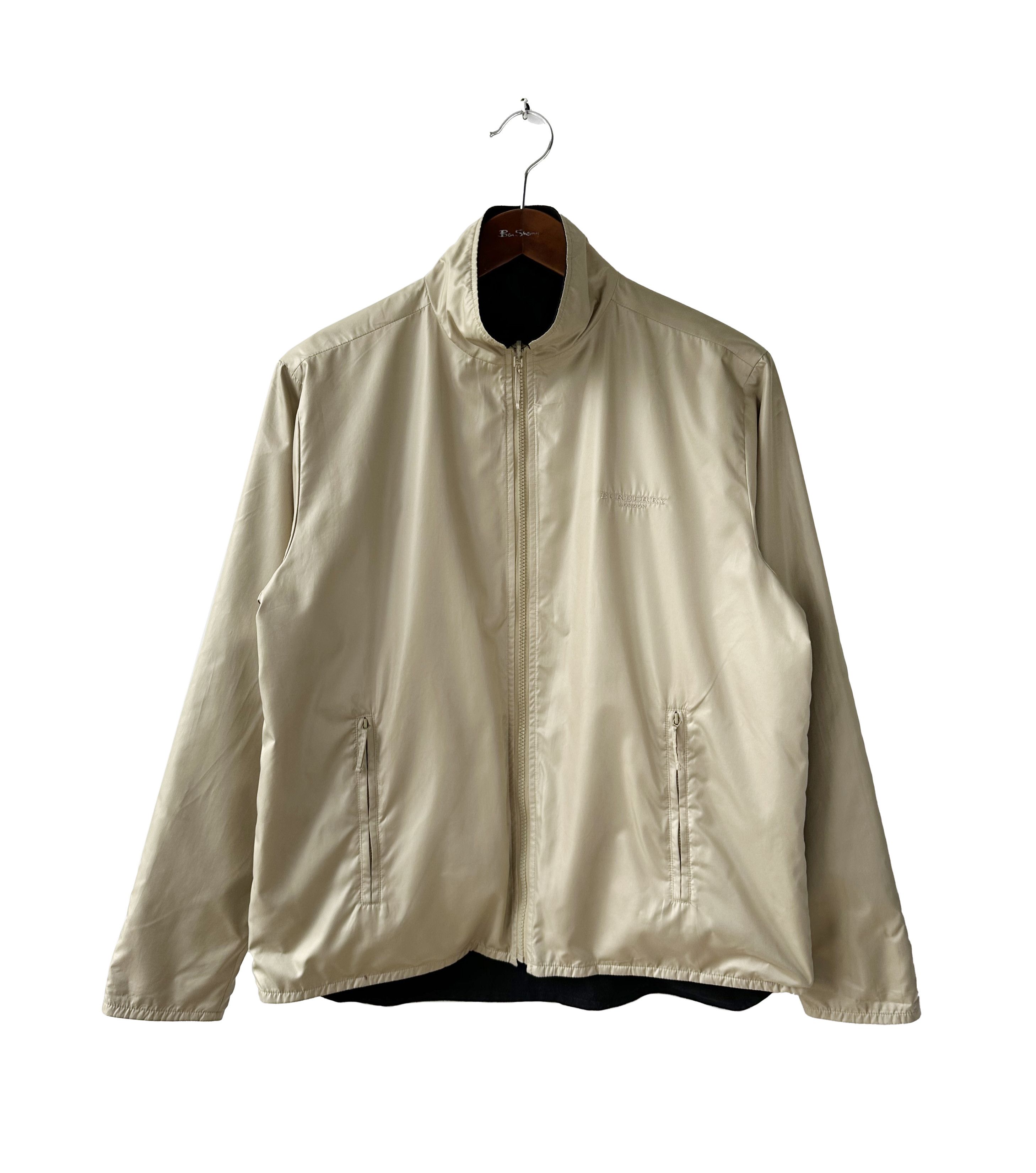 Burberry Burberry London vintage reversible biege/black jacket Size US S / EU 44-46 / 1 - 1 Thumbnail