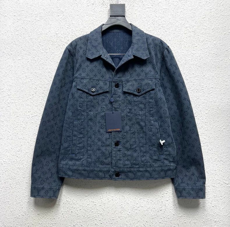 Louis Vuitton Louis Vuitton Blue long-sleeved denim jacket with full pri Size US M / EU 48-50 / 2 - 1 Thumbnail