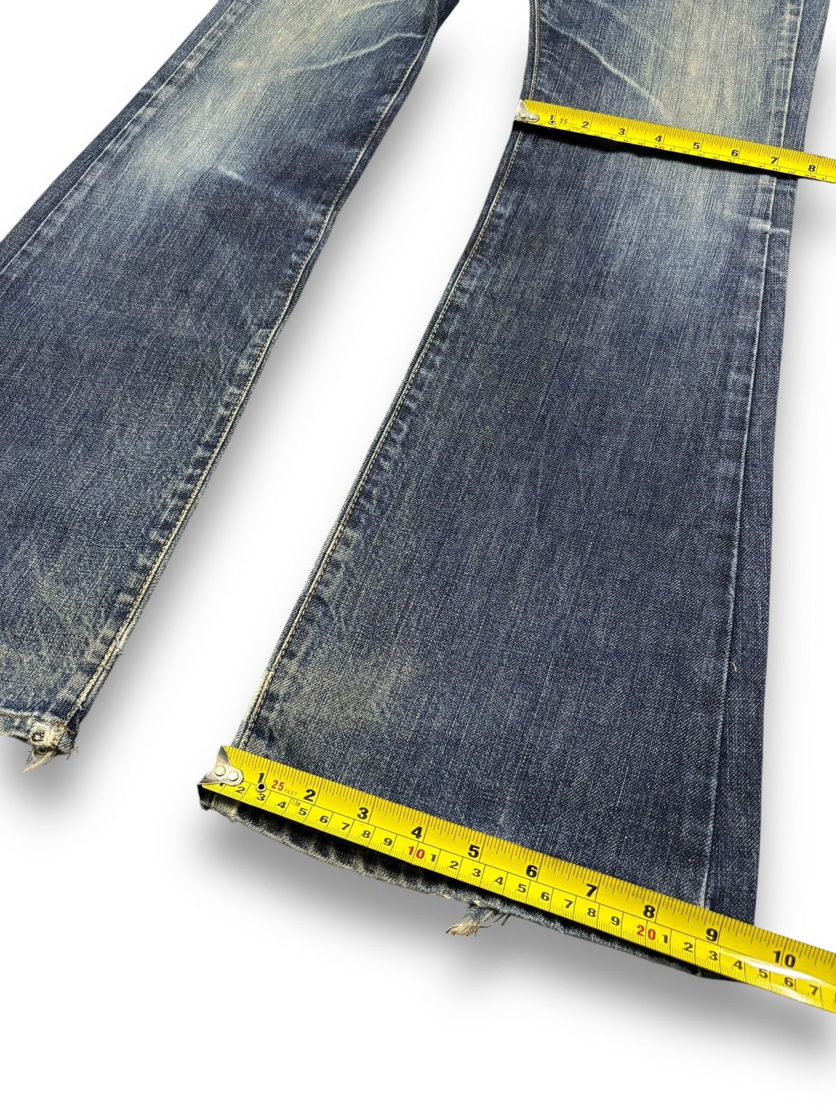 Tornado Mart Japanese Brand Kamikaze Attack Flare Distressed Jeans Size US 31 - 17 Thumbnail