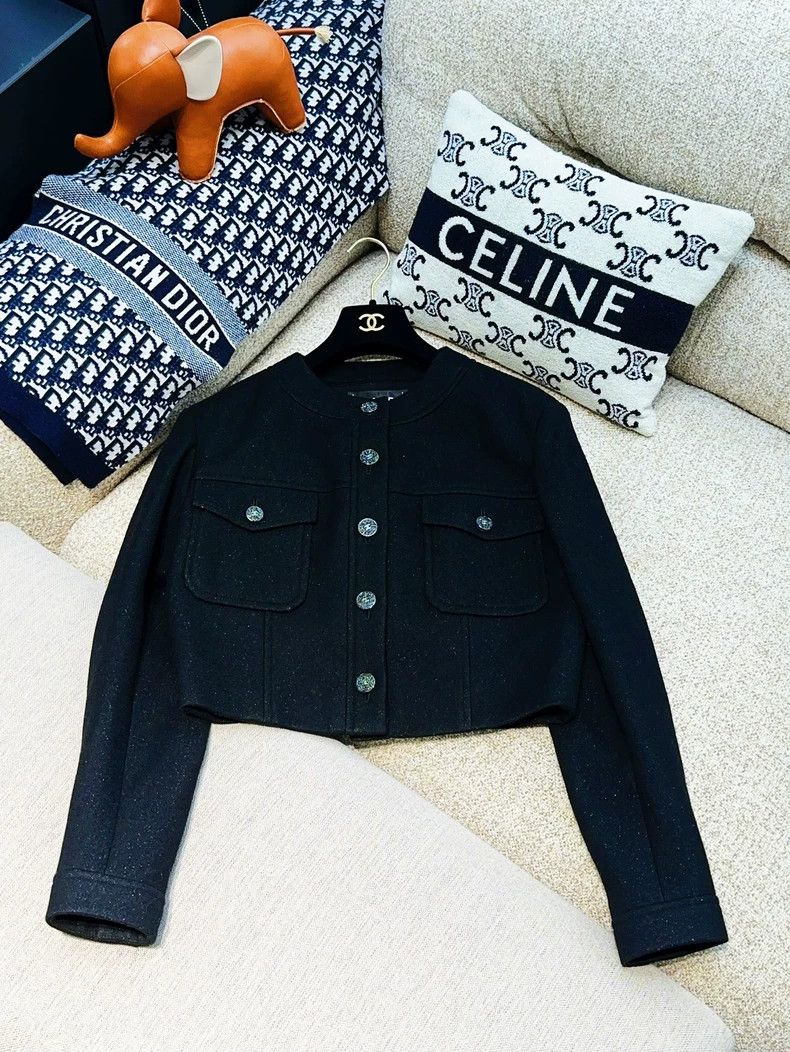 Chanel Chanel 24B black tweed short coat Size XS / US 0-2 / IT 36-38 - 1 Thumbnail