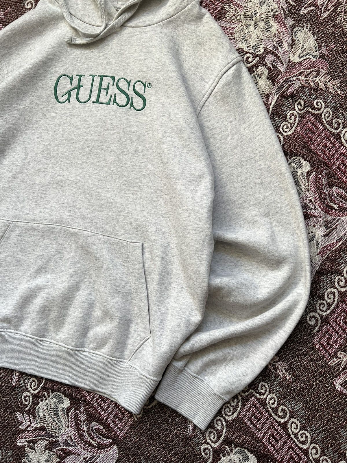 Guess × Vintage Y2K GUESS HOODIE Size US M / EU 48-50 / 2 - 6 Thumbnail