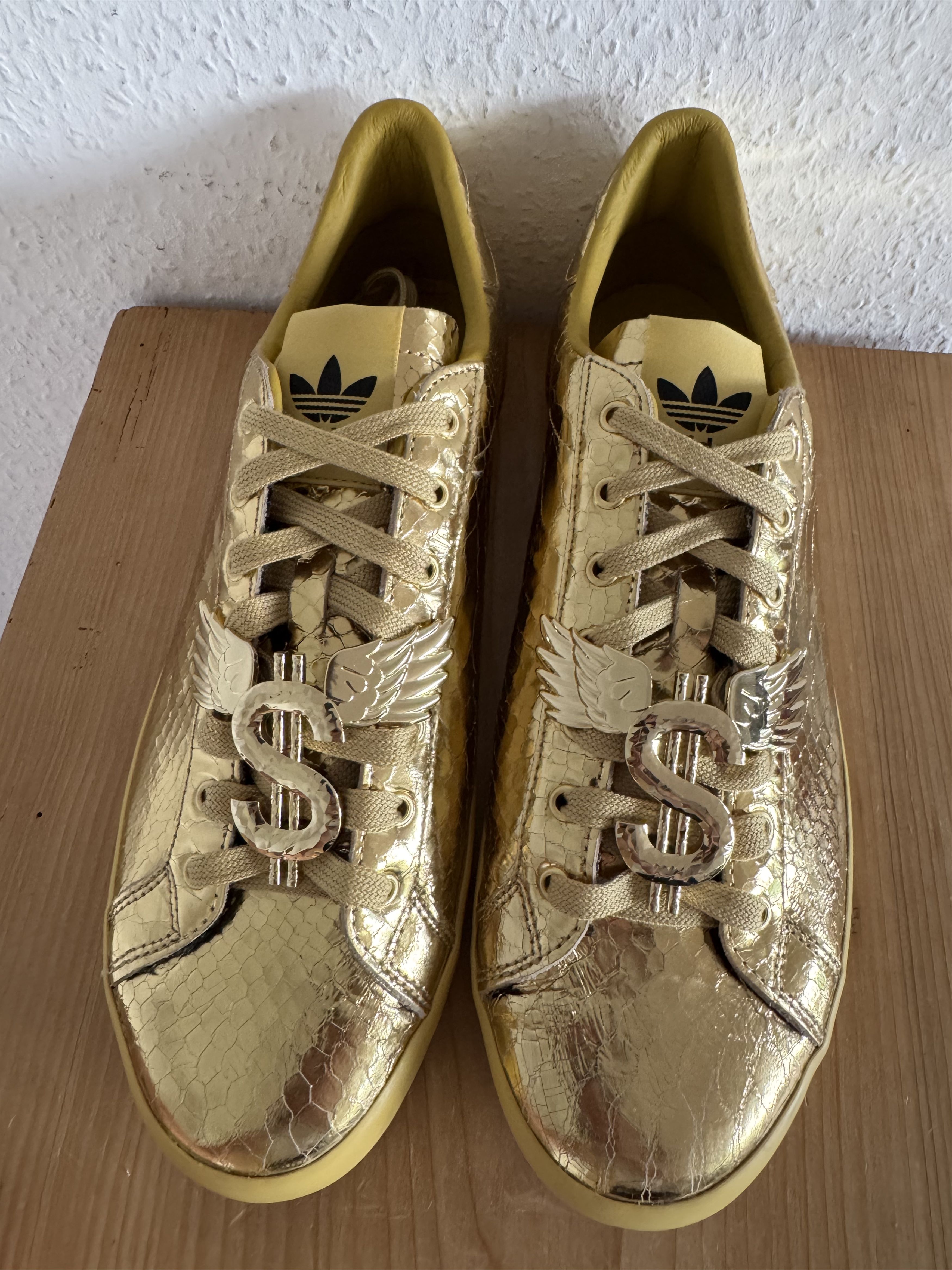 Adidas × Jeremy Scott Gold Dollar Wings Sneaker Size US 12 / EU 45 - 4 Thumbnail