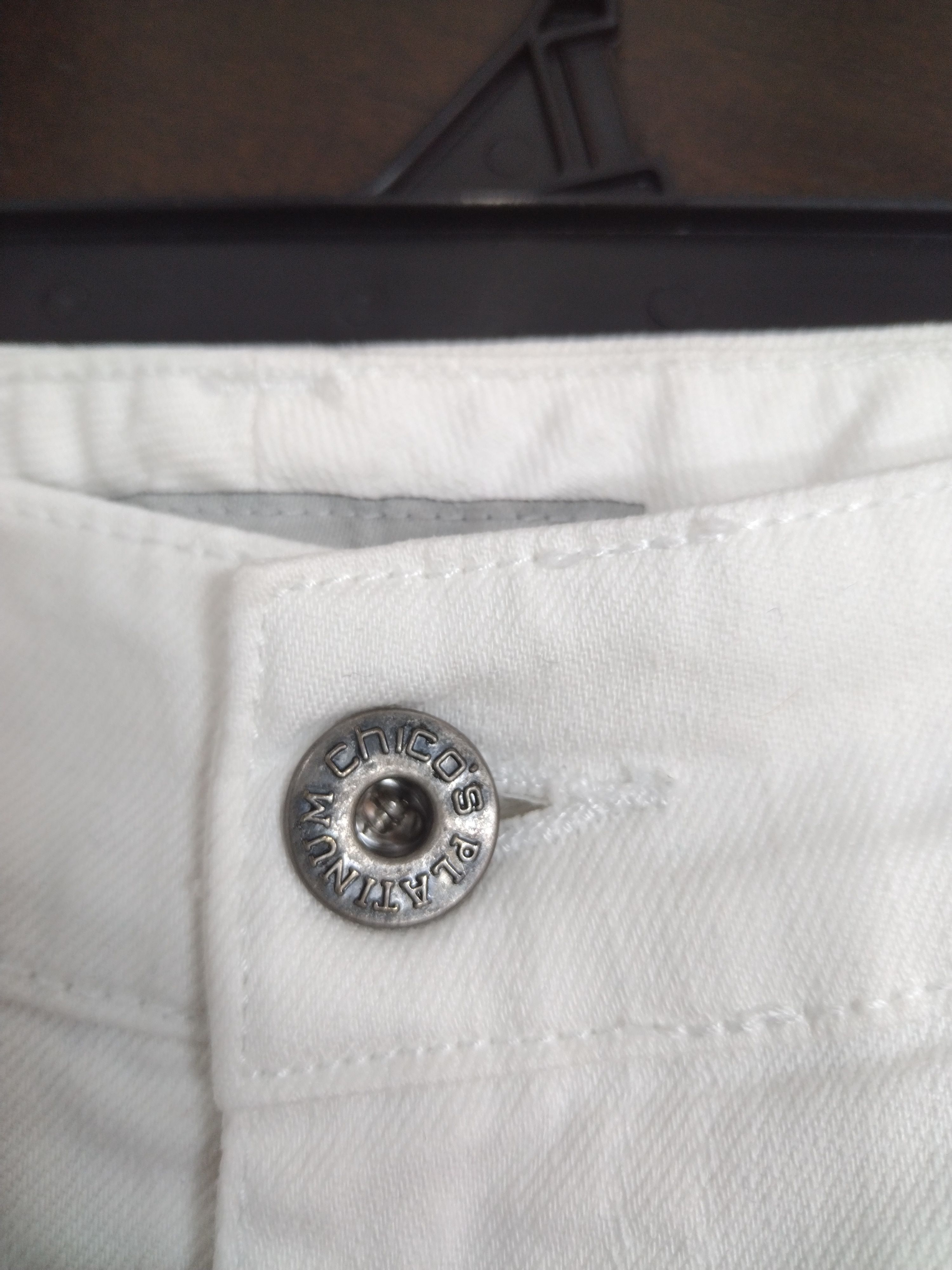Japanese Brand Simply Nice cool flared jeans.. Chicos platinum denim Size 30" / US 8 / IT 44 - 9 Thumbnail
