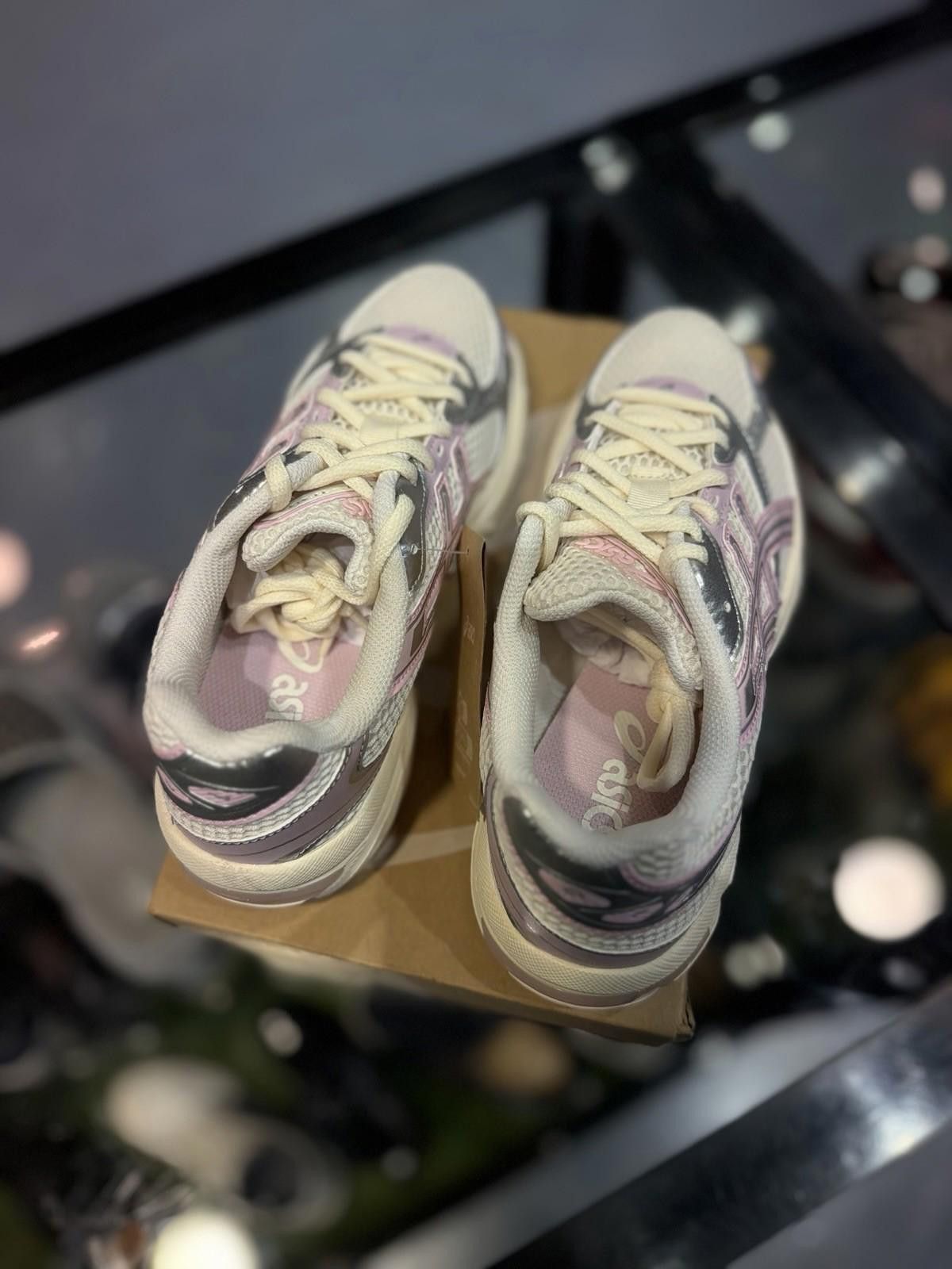 Asics Size 7W/5:5M - ASICS GEL-1130 Cream/Barely Rose Size US 7 / IT 37 - 6 Thumbnail