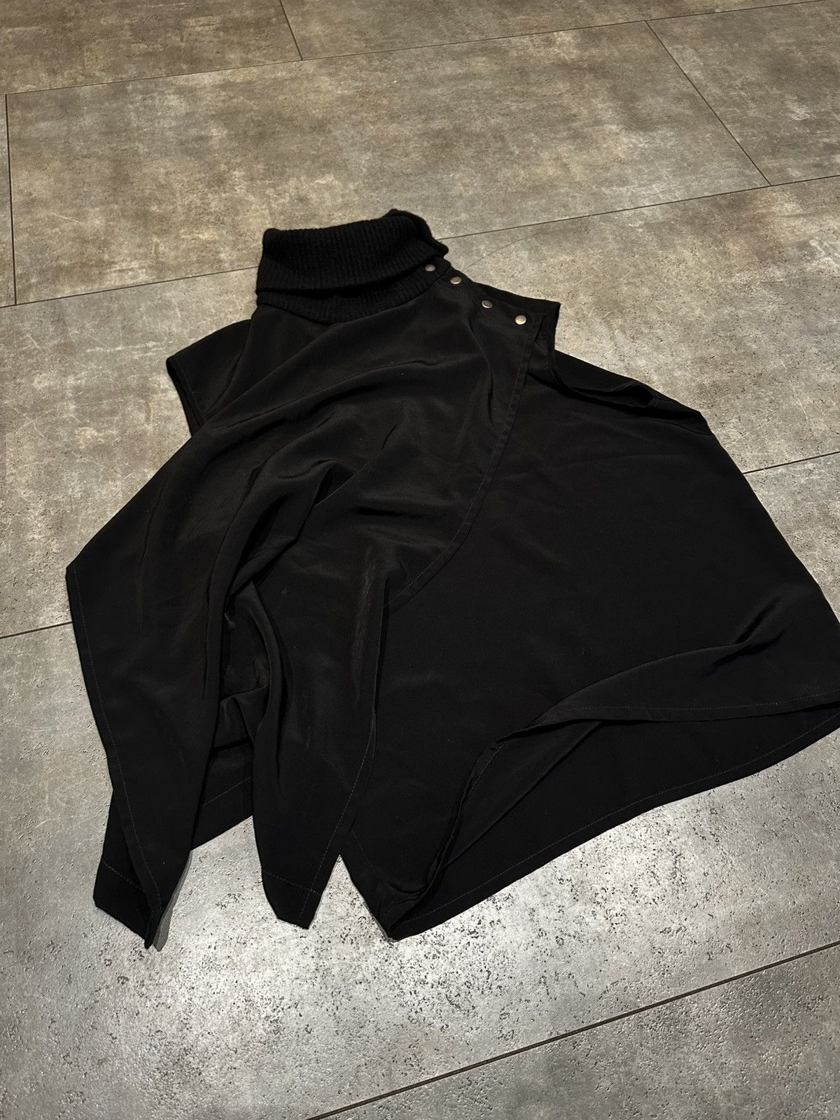 Maison Margiela Mm6 asymmetrical top Size S / US 4 / IT 40 - 7 Thumbnail