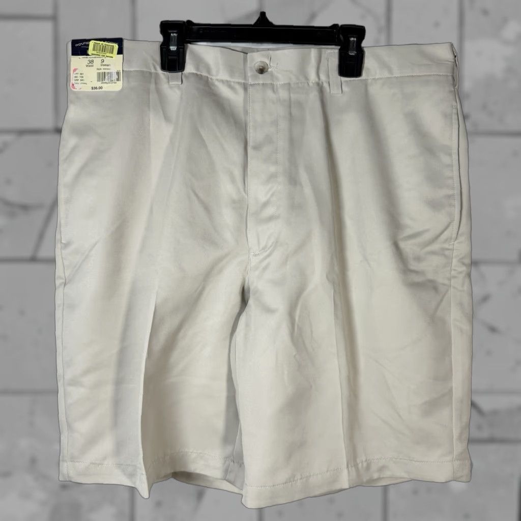 Roundtree & Yorke NWT Roundtree & Yorke Beige 100% Polyester Casual Shorts Mens Size 38 Size US 38 / EU 54 - 1 Thumbnail