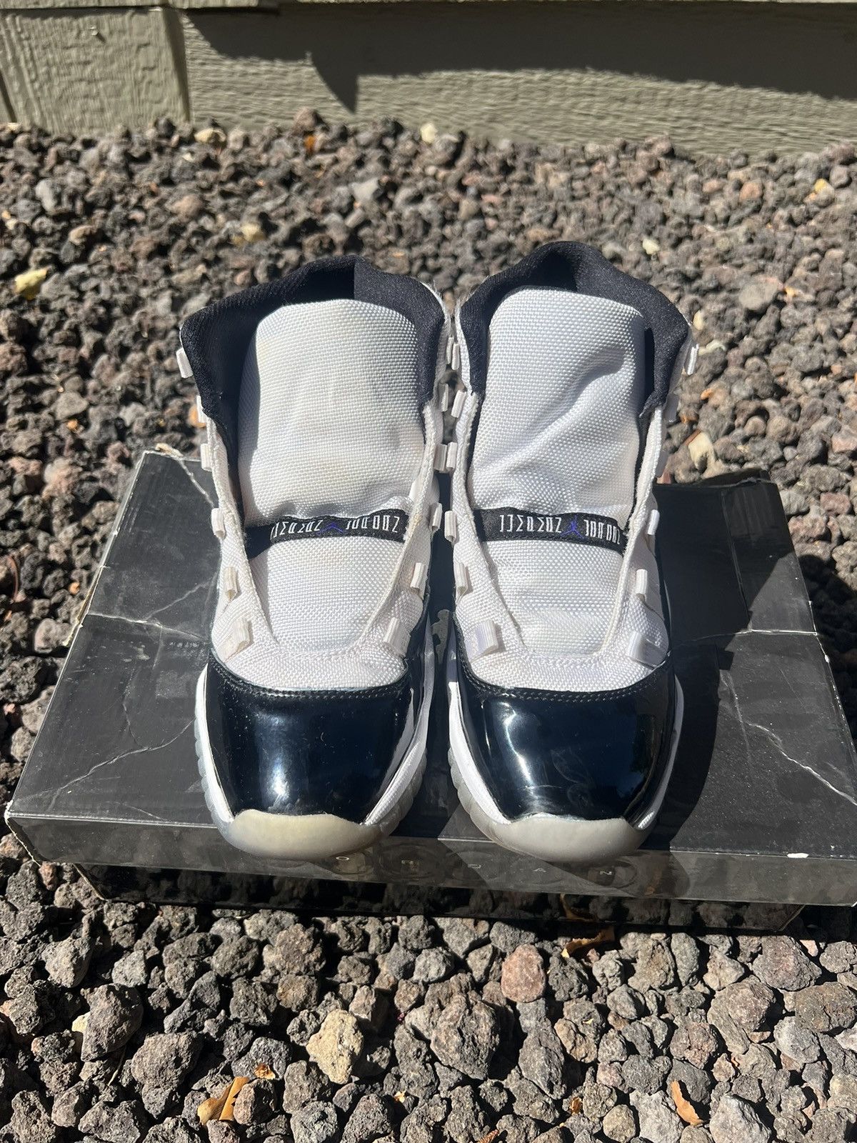 Jordan Brand Jordan 11 Concord Size US 5.5 / EU 38 - 2 Thumbnail