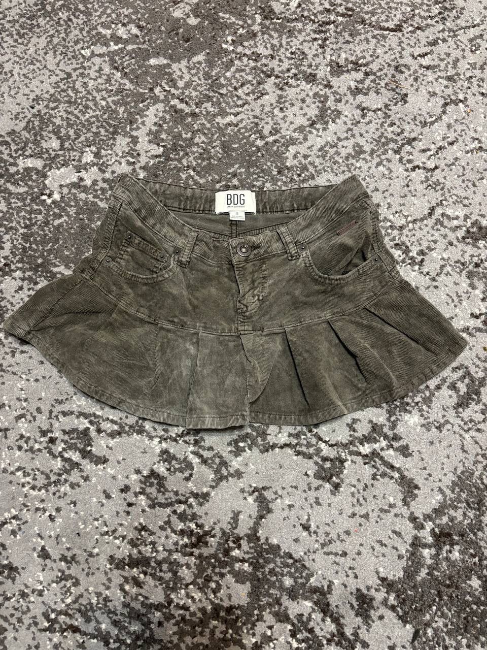 Bdg × Japanese Brand BDG Urban Outfitters High Waisted Grey Corduroy Y2K Skirt Size 23" - 1 Thumbnail