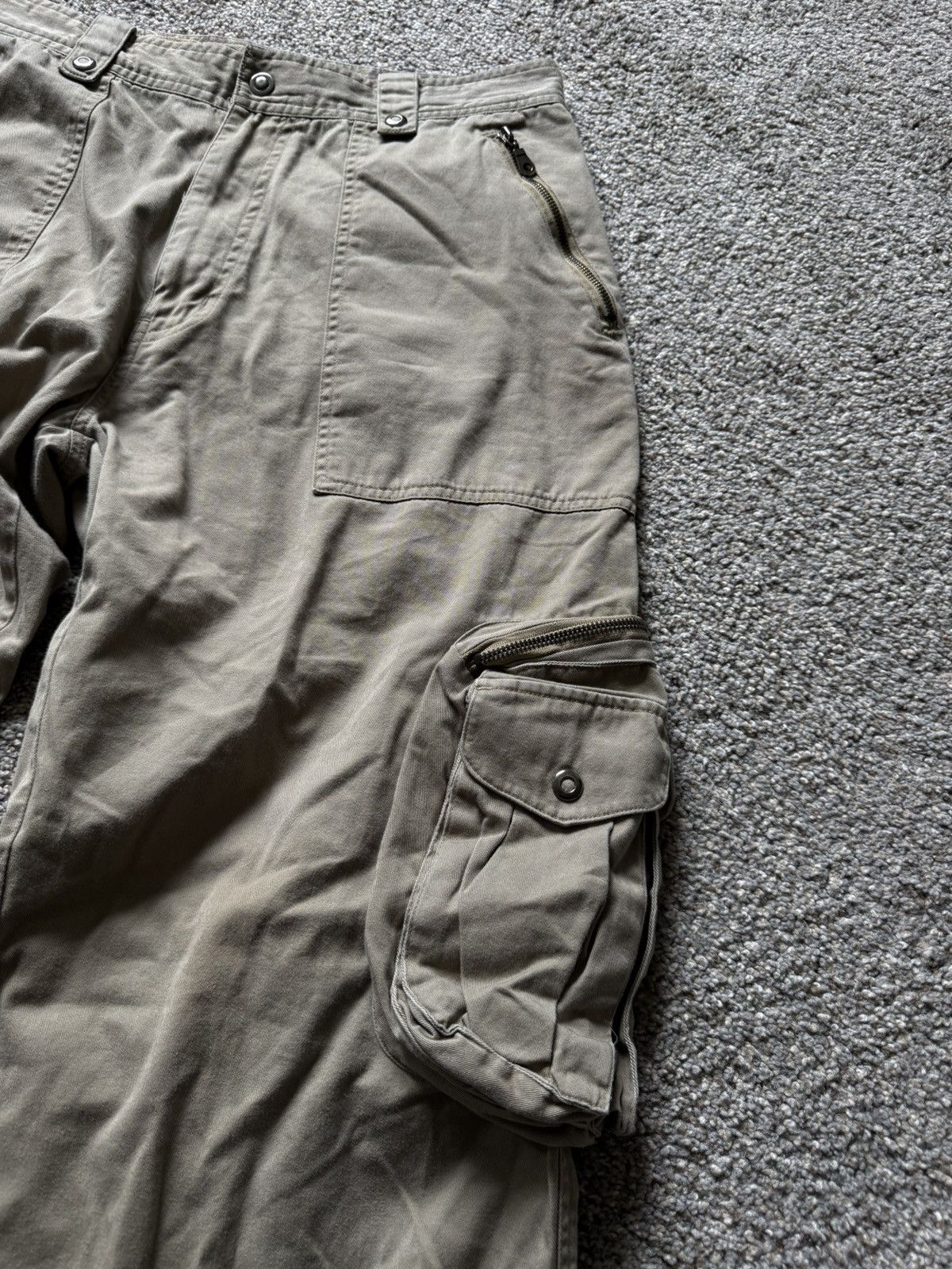 Vintage Vintage Tactical Cargo Pants Khaki Multi Pocket Military Size US 35 - 2 Thumbnail