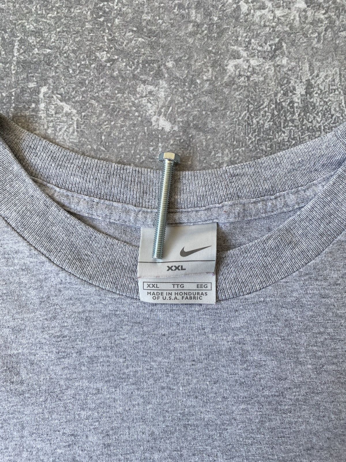 Nike × Vintage Vintage Nike Swoosh T-shirt Size US XXL / EU 58 / 5 - 3 Thumbnail
