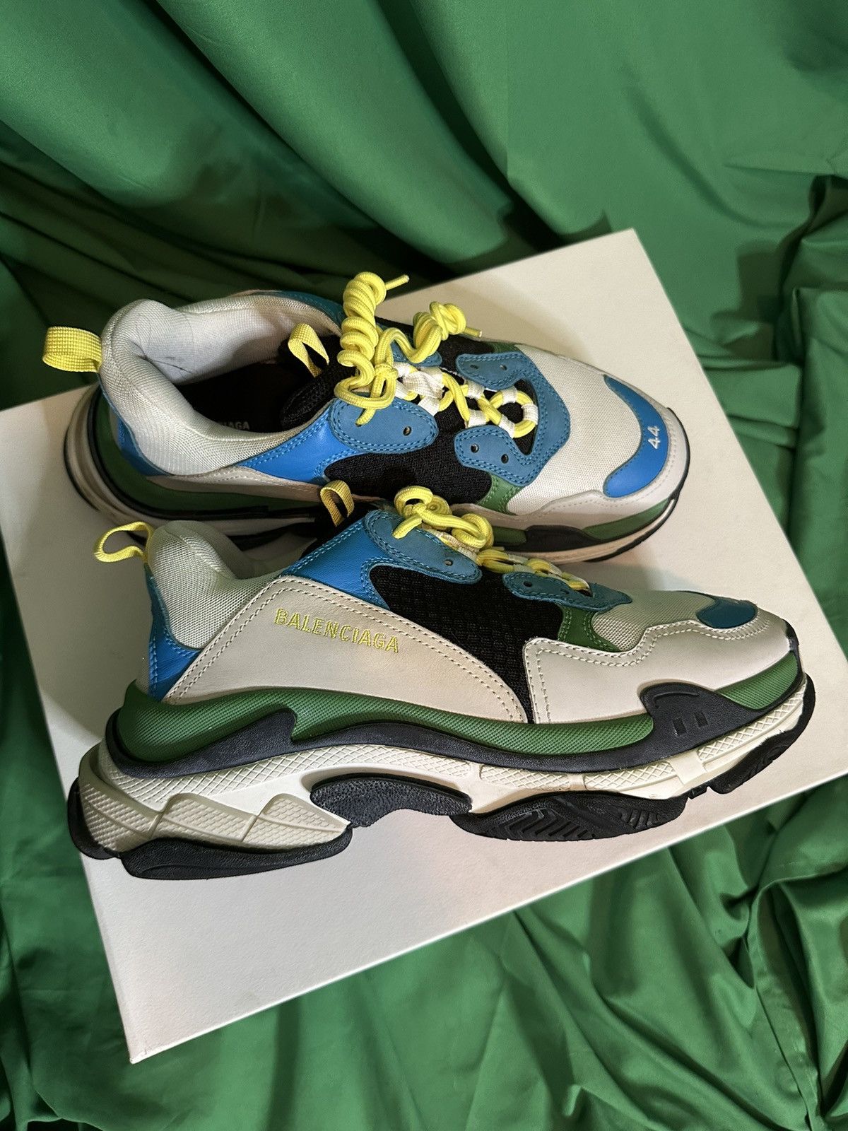 Balenciaga triple s white green best sale