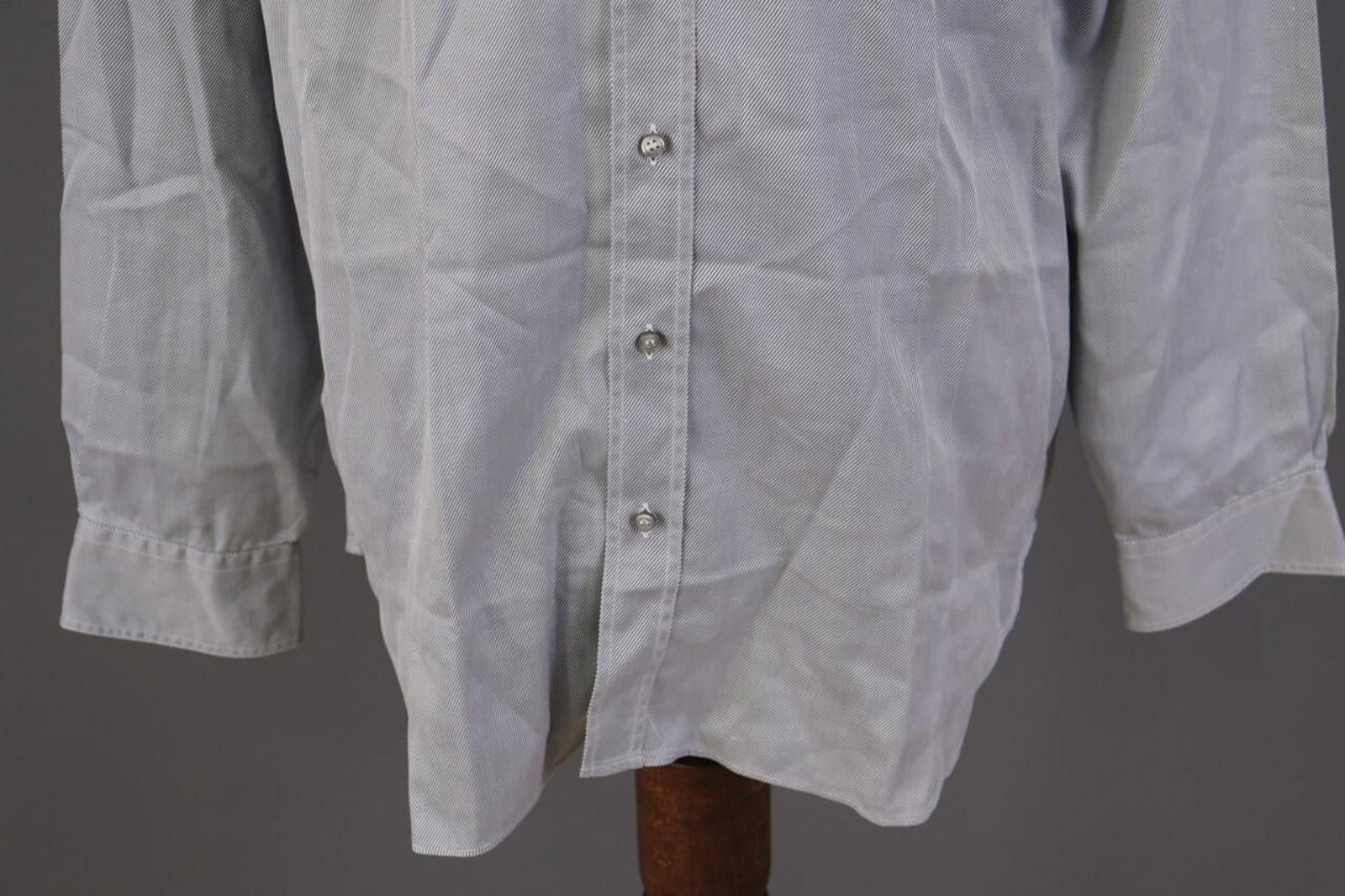 Giorgio Armani Giorgio Armani Le Collezioni Gray Shirt Size 43 / 17 Size US M / EU 48-50 / 2 - 2 Thumbnail