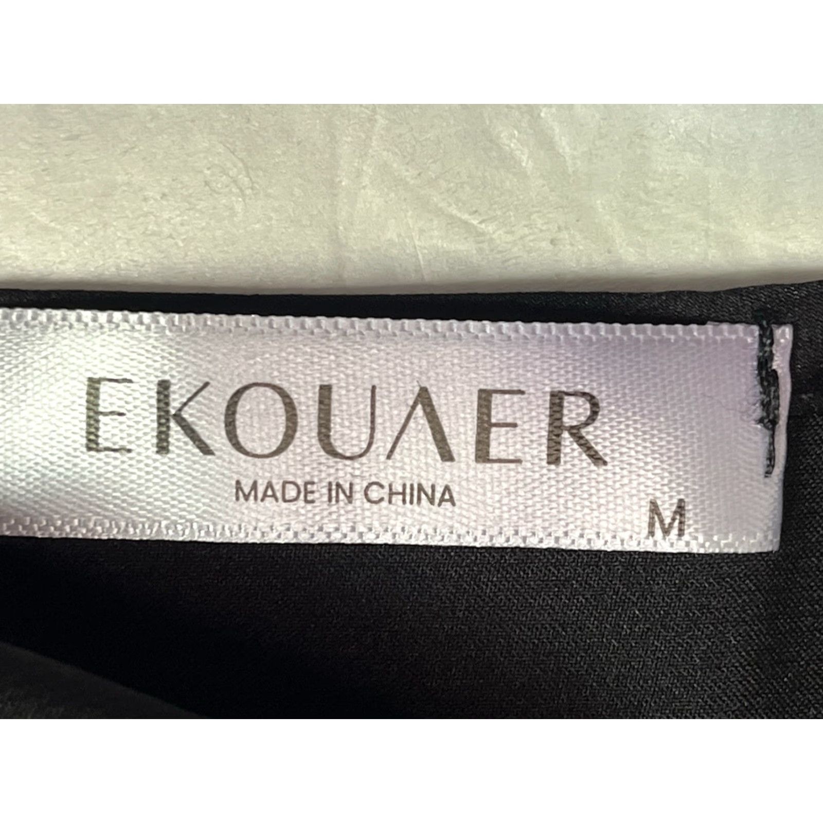 Vintage Ekouaer Womens Tank Black Strappy Lightweight Medium Satin Polyester Blend V-Neck Bohemian Casual Top Size M / US 6-8 / IT 42-44 - 5 Thumbnail