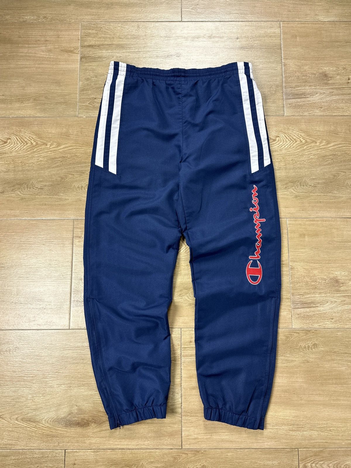Champion × Vintage Vintage Champion USA Nylon Track Pants Big Logo Size US 30 / EU 46 - 1 Thumbnail