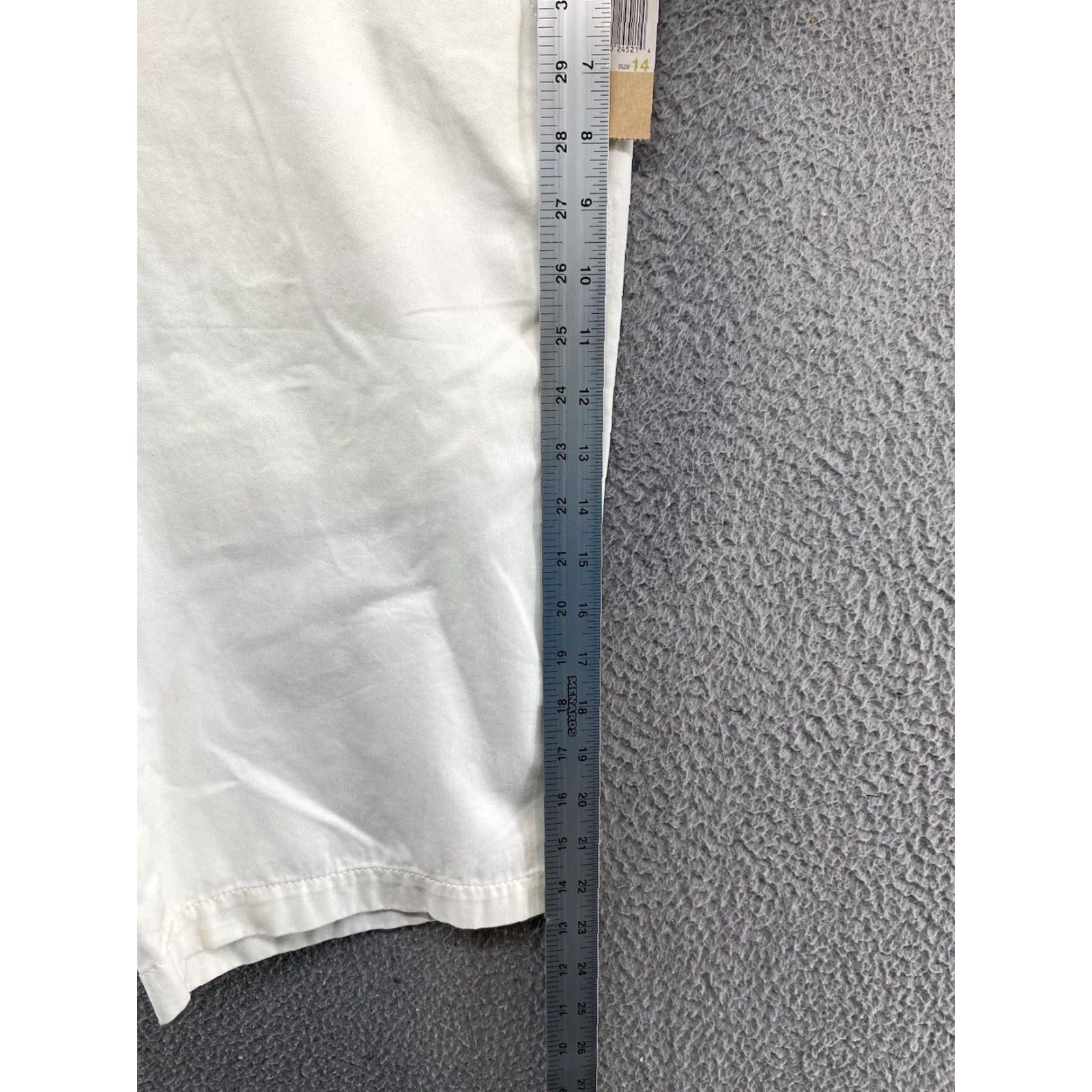 DKNY VINTAGE DKNY Jeans White Ivory Bermuda Shorts Women 14 Ivory Bermuda Shorts Womens DKNY Jeans 14 Size 36" / US 14 / IT 50 - 7 Thumbnail