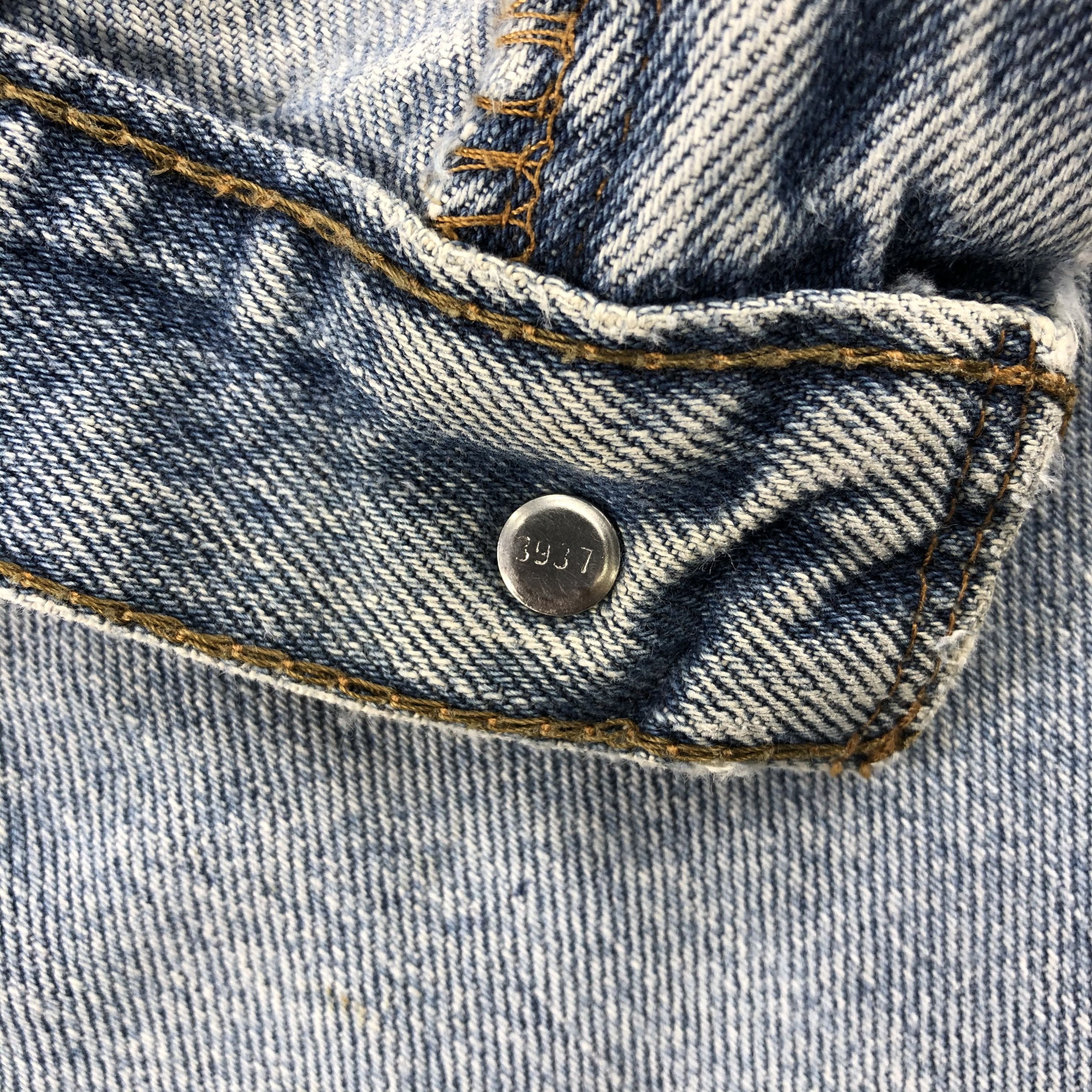 Levi's × Vintage Vintage Light Wash Levis 505 Jeans-JM1770 Size US 33 - 8 Thumbnail