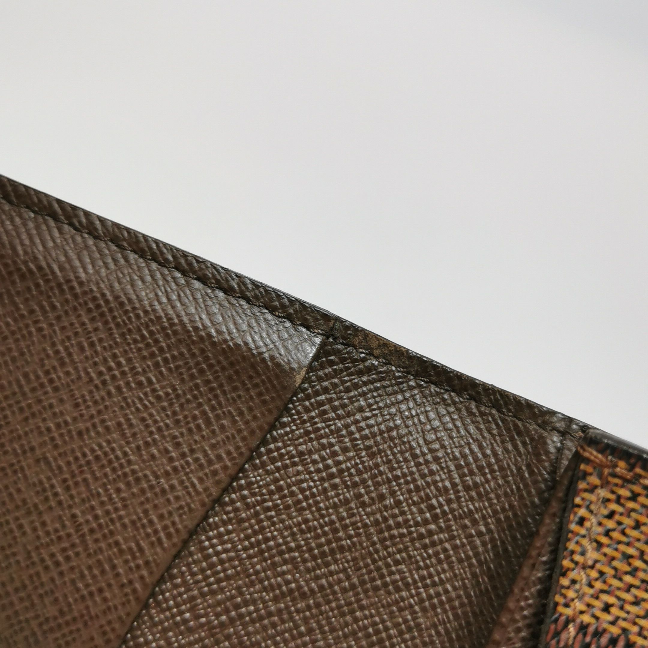Louis Vuitton Louis Vuitton (LV) Cowhide Checkerboard Flap Card Holder -y Size ONE SIZE - 6 Thumbnail