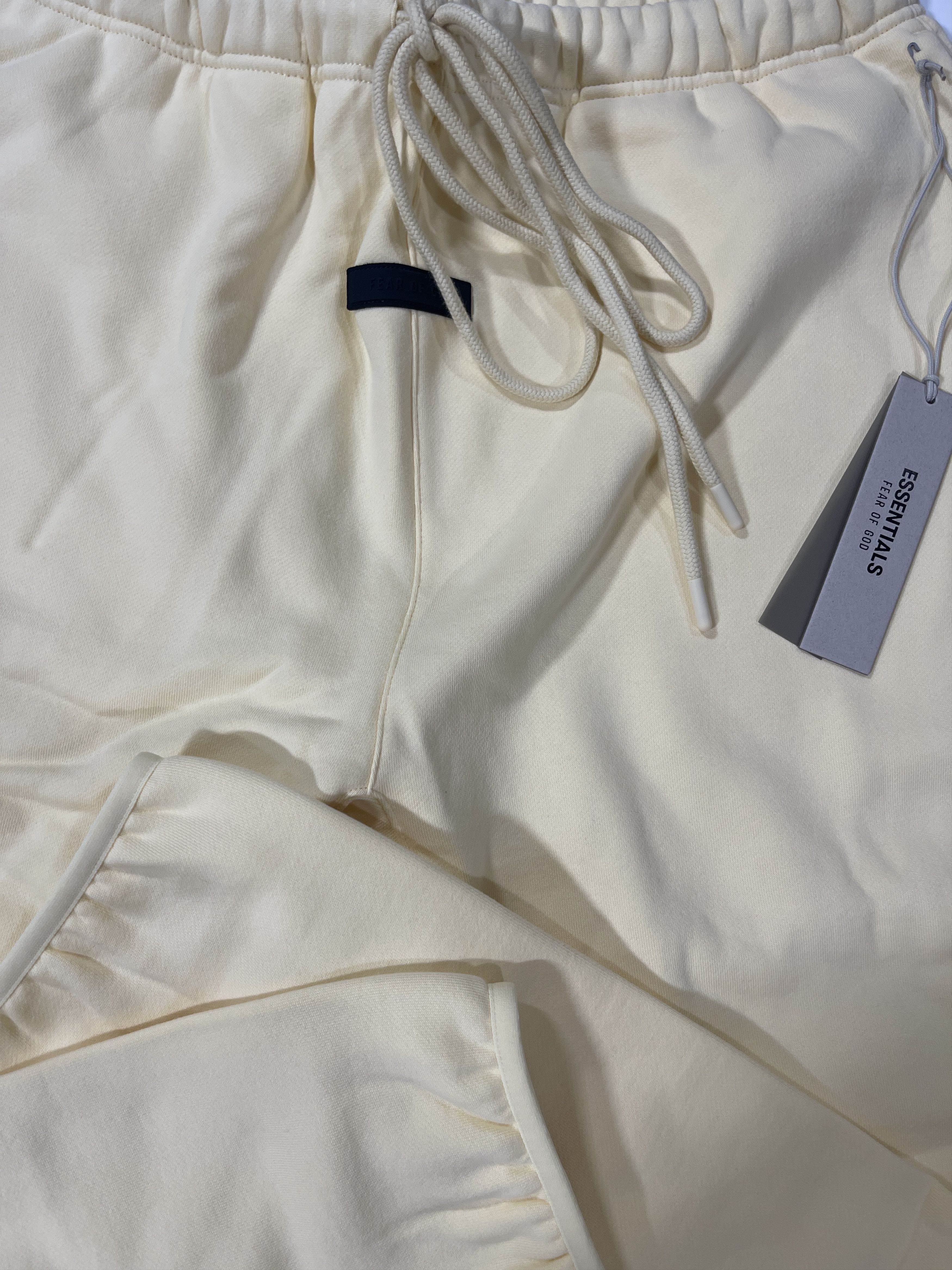 Essentials Fear of God Essentials Sweatpant Color Garden Yellow Sz (XL) Size US 38 / EU 54 - 6 Thumbnail