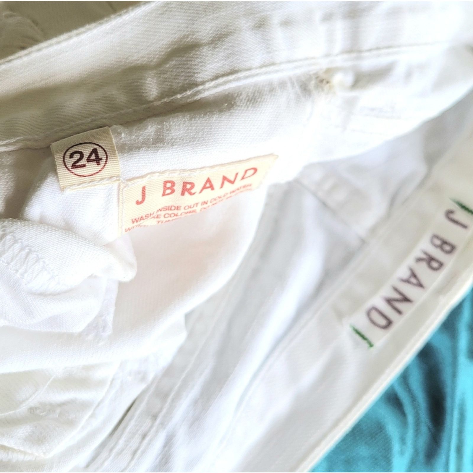 J Brand J Brand Vixen White Cut Off Shorts Womens Size 24 XS Cheeky Size 24" / US 00 / IT 34 - 3 Thumbnail