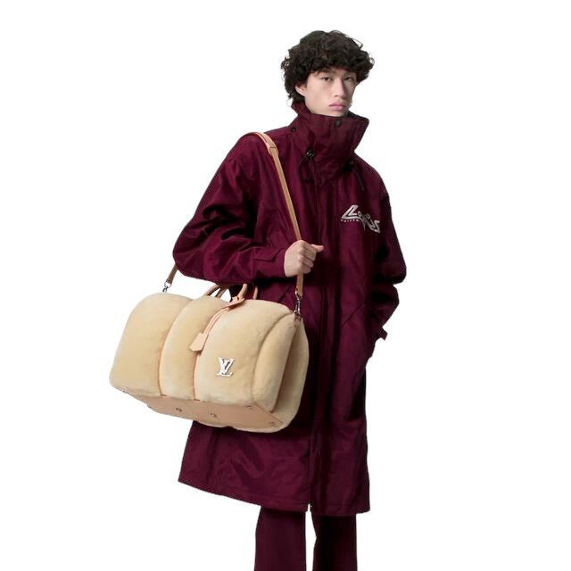 Louis Vuitton Louis Vuitton Mink Keepall Bandoulière 50 (Shearling) Duffle Size ONE SIZE - 5 Thumbnail