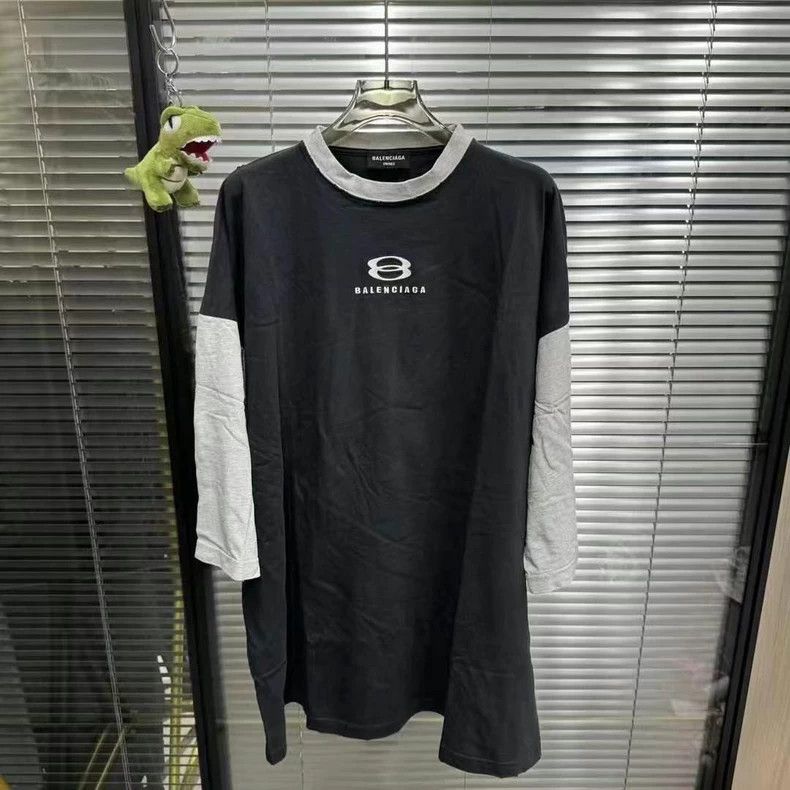 Balenciaga Balenciaga Destruction style double-ring small logo short Size US M / EU 48-50 / 2 - 1 Thumbnail
