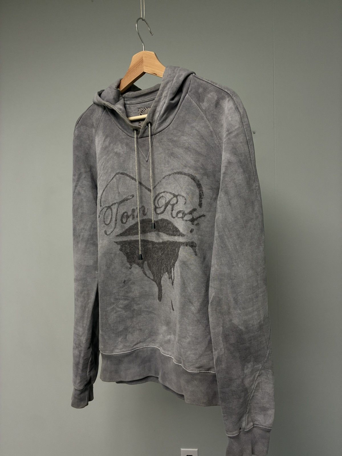Tom Rebl Tom Rebl Hoodie with lips Medium Size US M / EU 48-50 / 2 - 2 Thumbnail