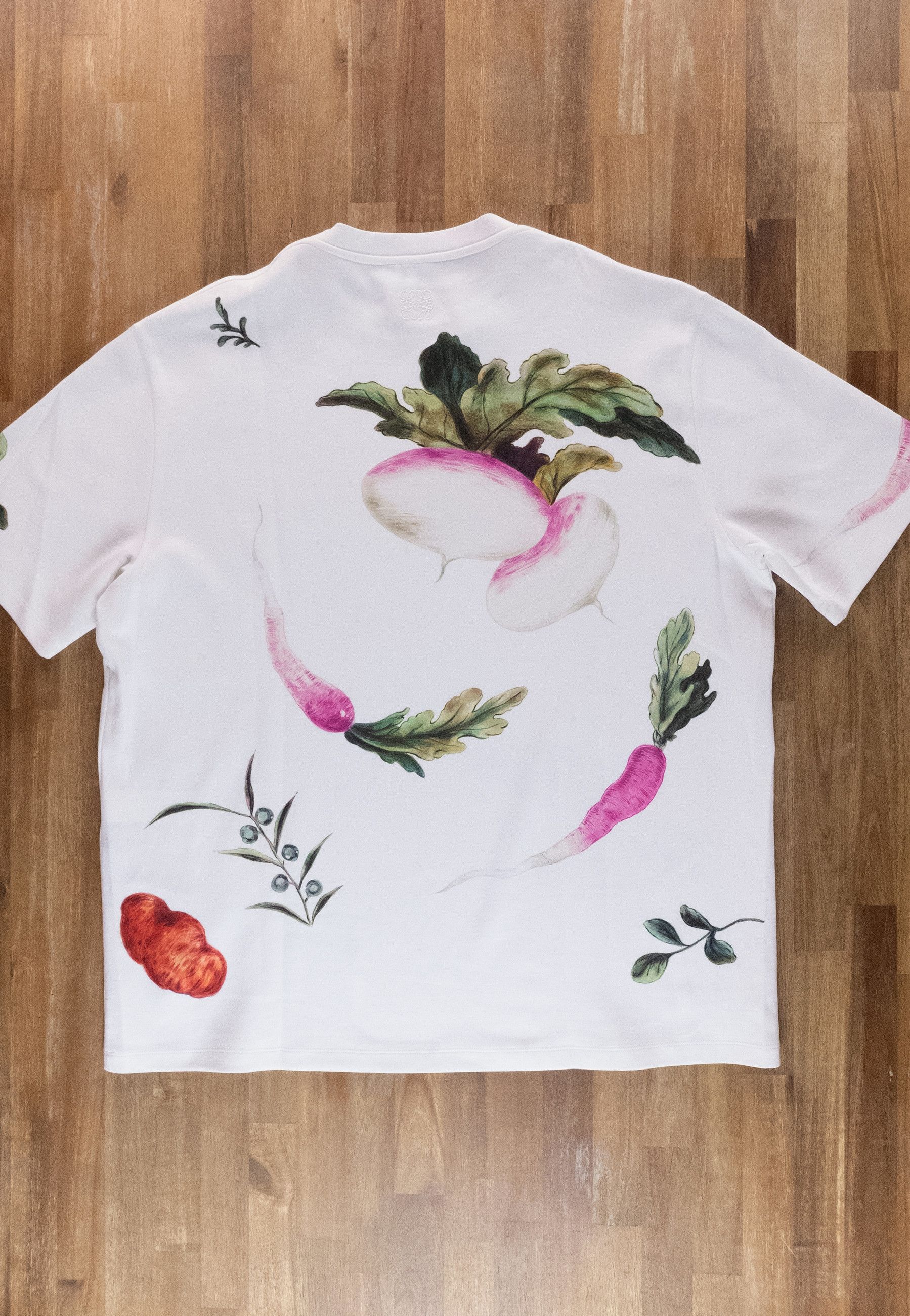Loewe LOEWE white oversized Radish Vegetable print t-shirt Large Size L / US 10 / IT 46 - 10 Thumbnail