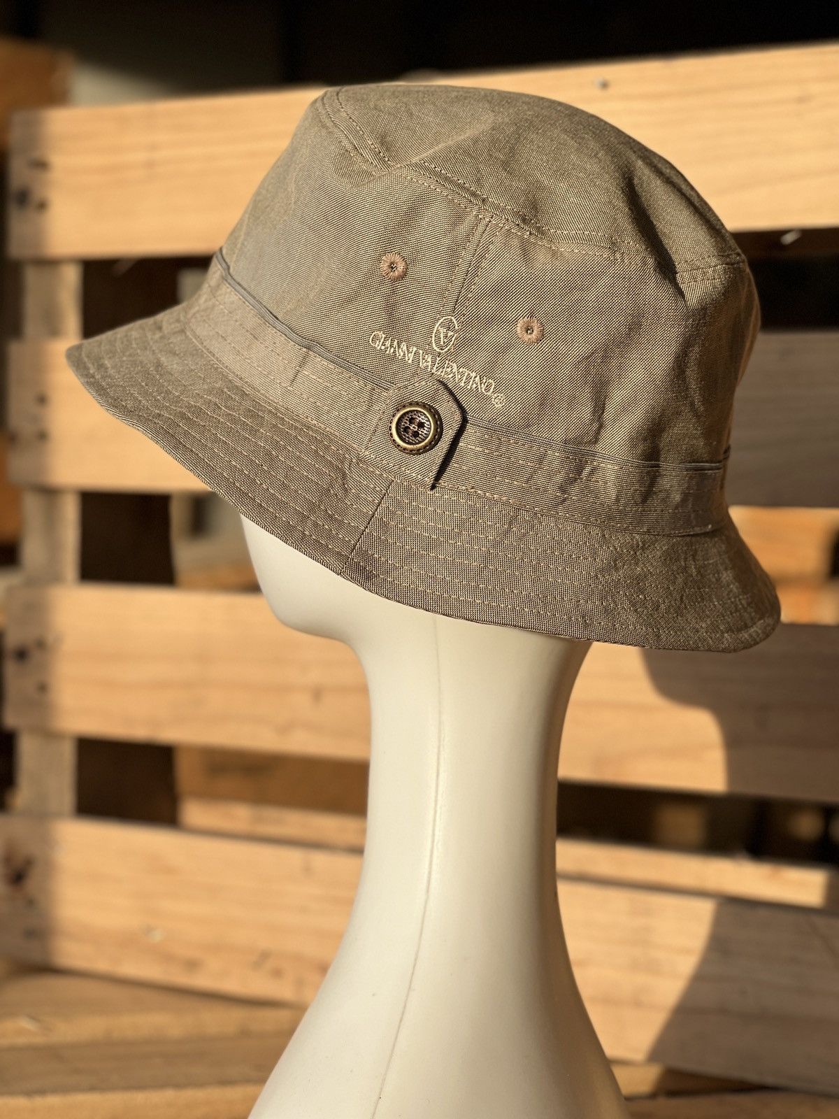 Gianni Valentino Bucket Hat Valentino Vintage Nylon Gianni Valentino Bucket Hat | neo  main image 2