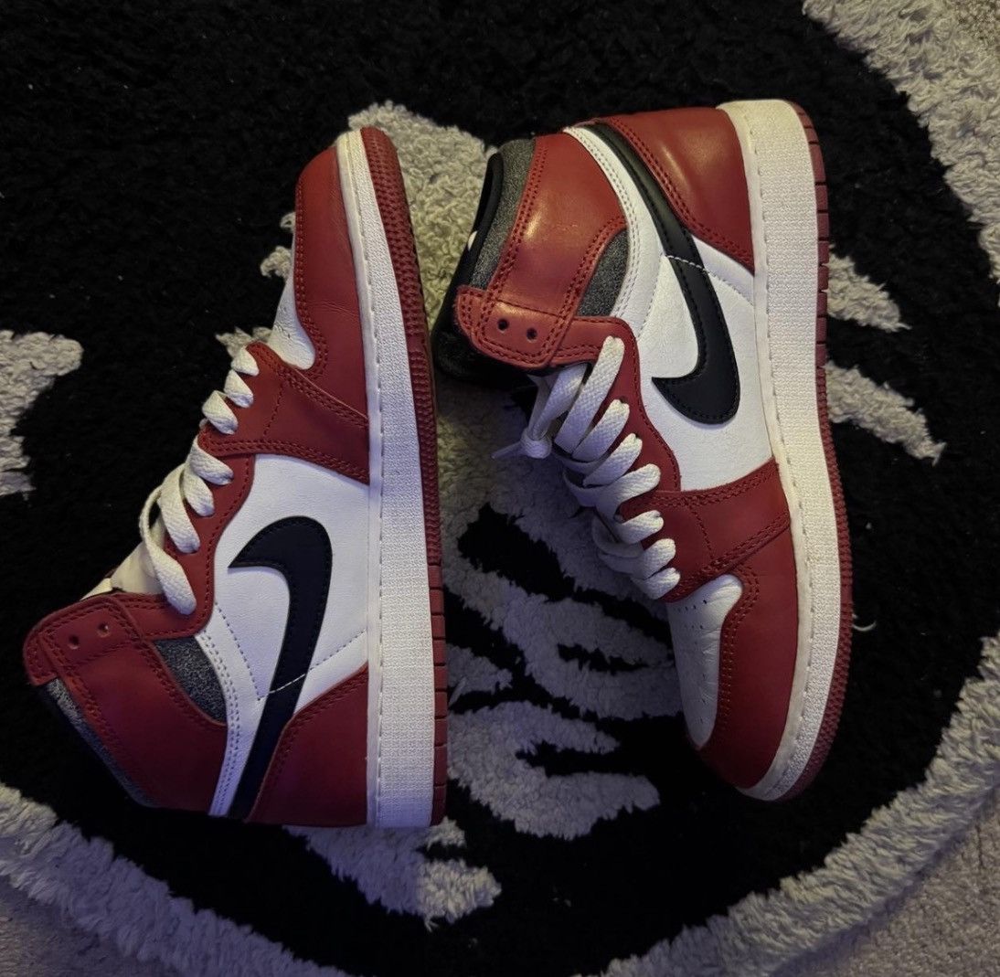 Nike Air Jordan 1 Retro High OG Chicago Lost and Found Size US 6 / EU 39 - 6 Thumbnail