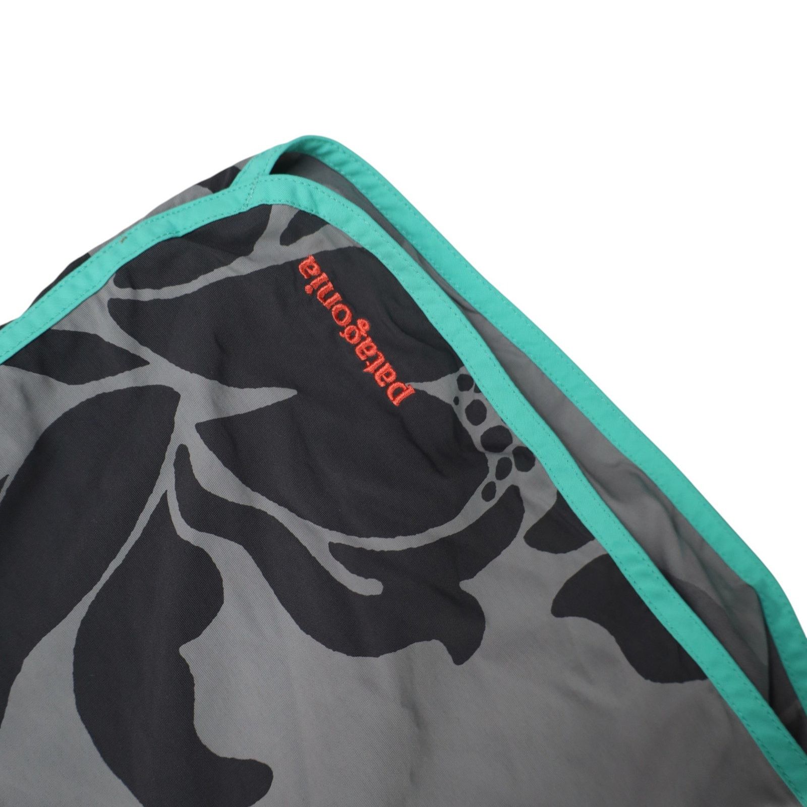 Patagonia Patagonia Hybrid Tropical Swim Shorts Size US 33 - 3 Thumbnail