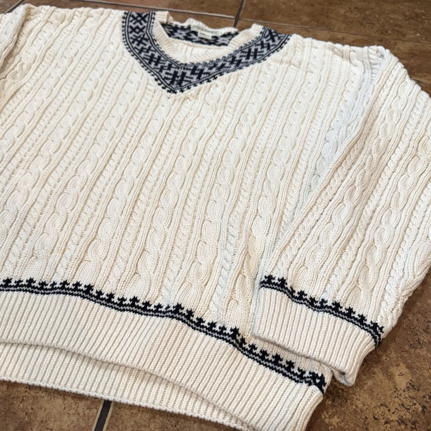 Banana Republic VINTAGE Banana Republic Varsity Tennis Sweater Men Cable Knit L Ivory 90s Preppy Ivy League Pickleball Tennis Pullover V-Neck Sweatshirt Mens Large Size US L / EU 52-54 / 3 - 4 Thumbnail