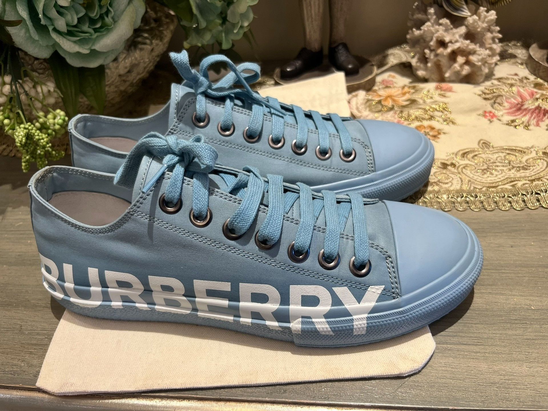 Burberry Burberry Light Blue Low-Top Leather Sneakers Size US 7 / EU 40 - 6 Thumbnail