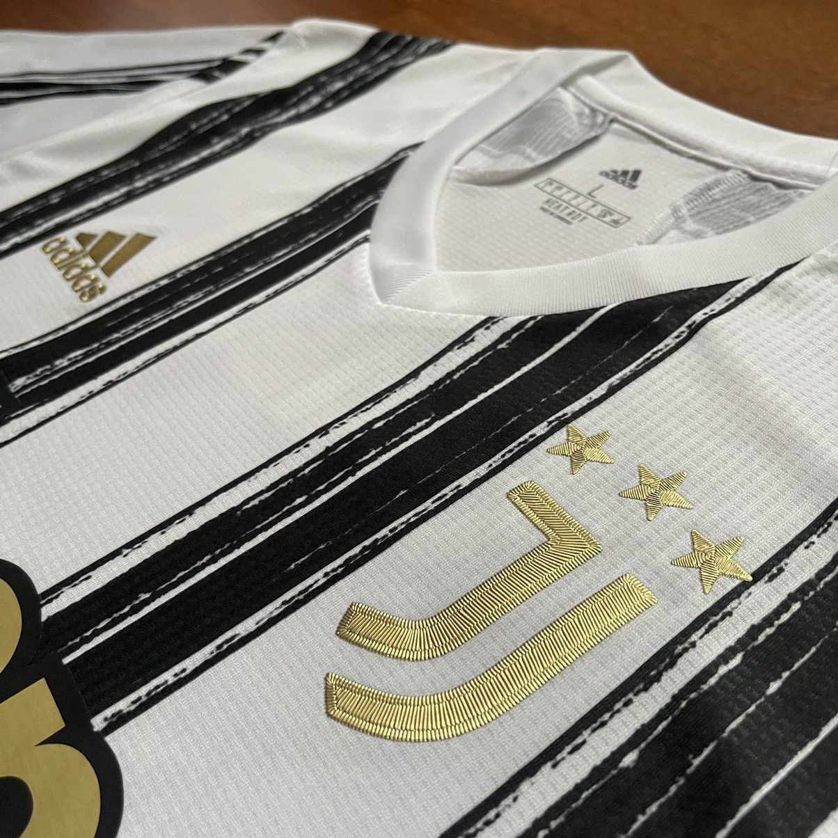 Adidas JUVENTUS ADIDAS 2020/2021 FOOTBALL HOME JERSEY #22 CHIESA Size US L / EU 52-54 / 3 - 5 Thumbnail