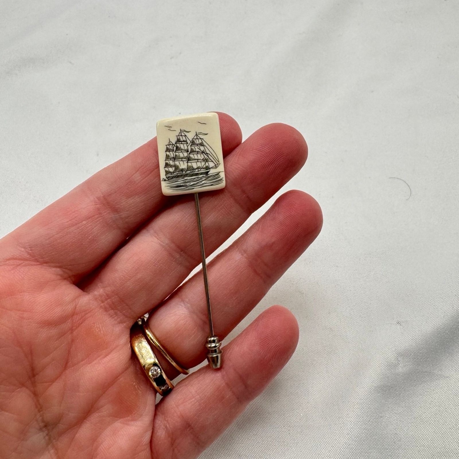 NBDN Nobrandedon VTG scrimshaw straight pin Size ONE SIZE - 3 Thumbnail