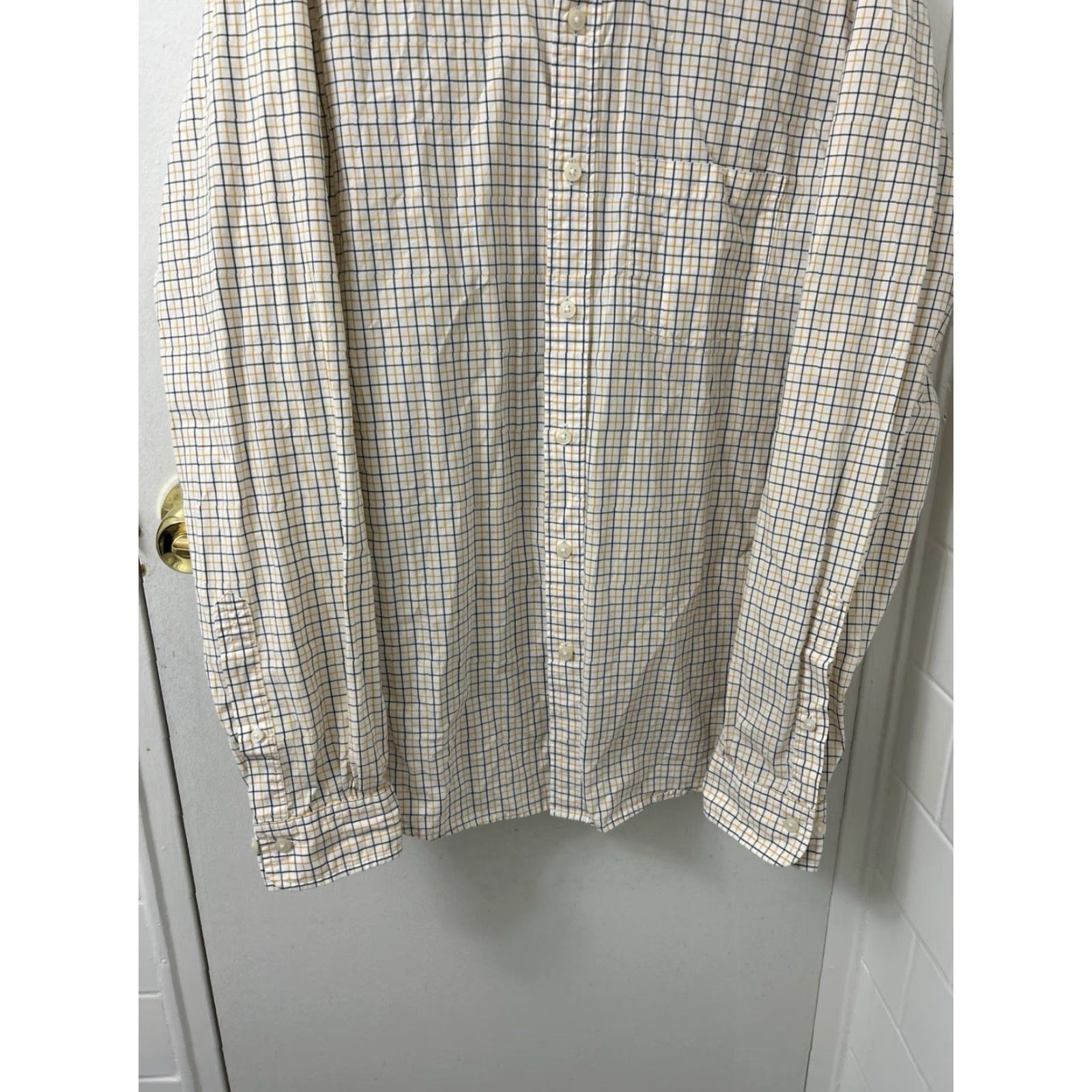Brooks Brothers Brooks Brothers Red Fleece Shirt Mens Medium Beige Plaid Button-Down Long Sleeve N/A Size US M / EU 48-50 / 2 - 3 Thumbnail