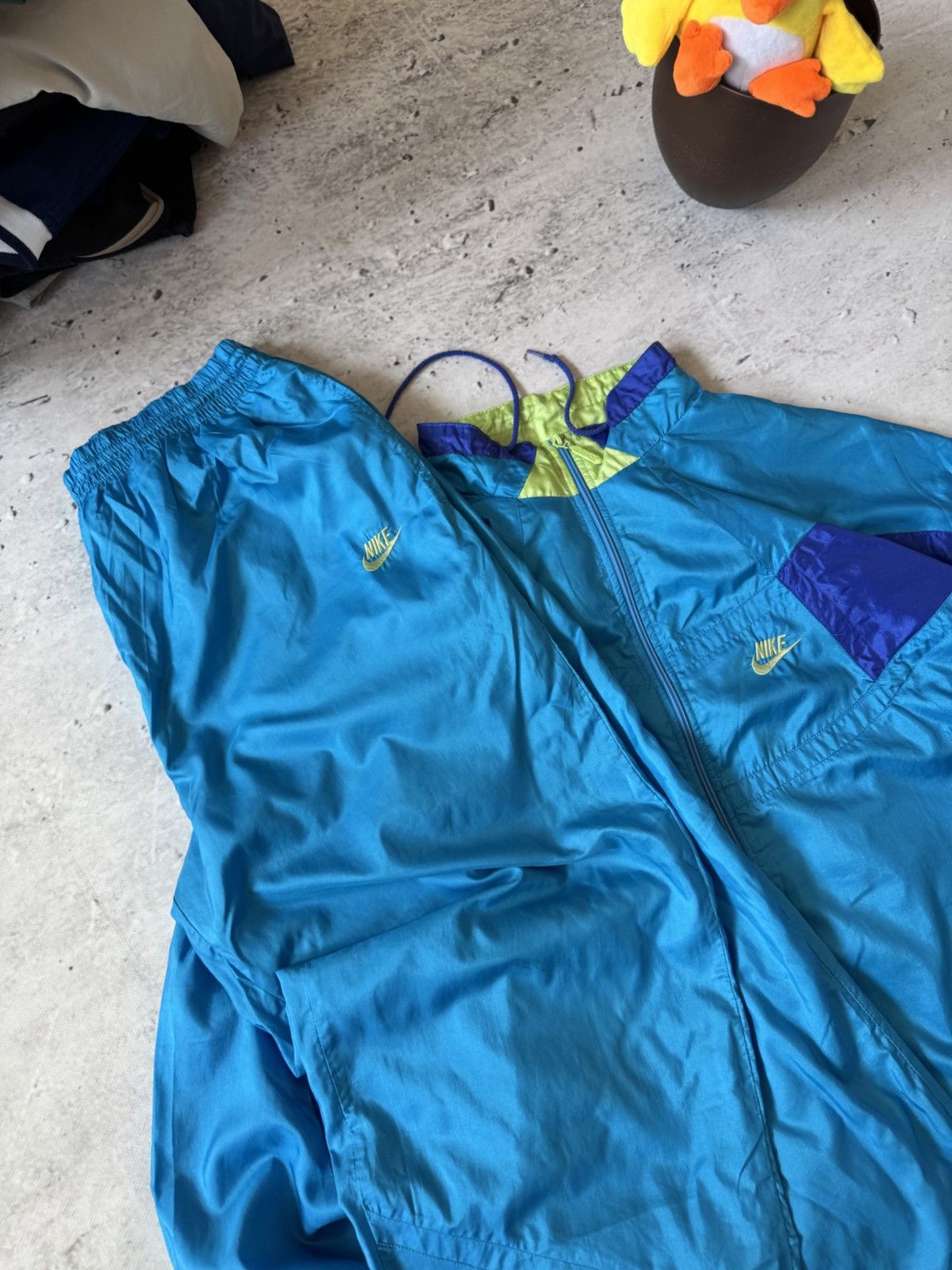 Nike × Vintage NIKE VINTAGE BASIC LOGO OVERSIZE NYLON TRACK SUIT BAGGY FIT Size US XL / EU 56 / 4 - 5 Thumbnail