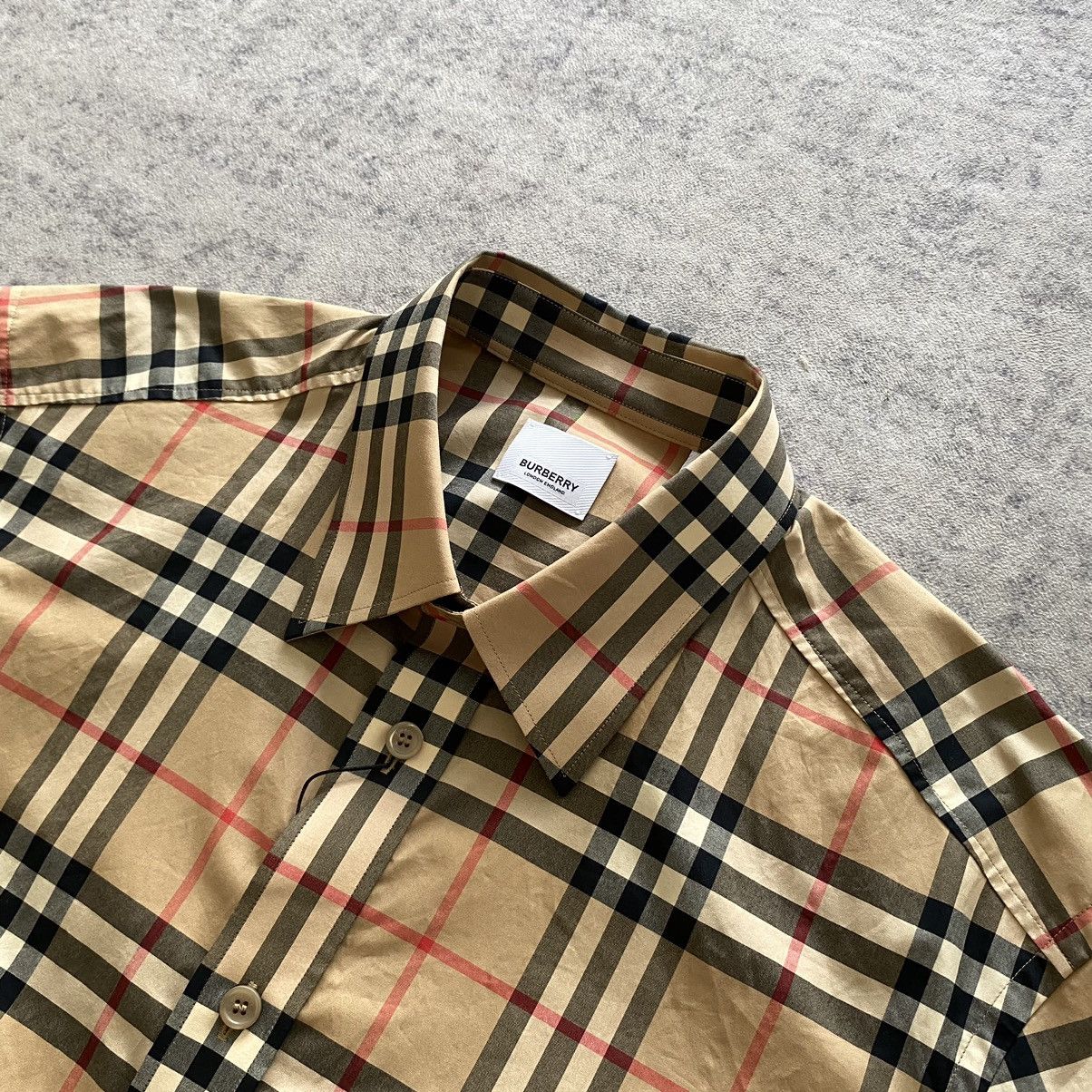 Burberry Burberry check short-sleeve shirt Size US L / EU 52-54 / 3 - 2 Thumbnail