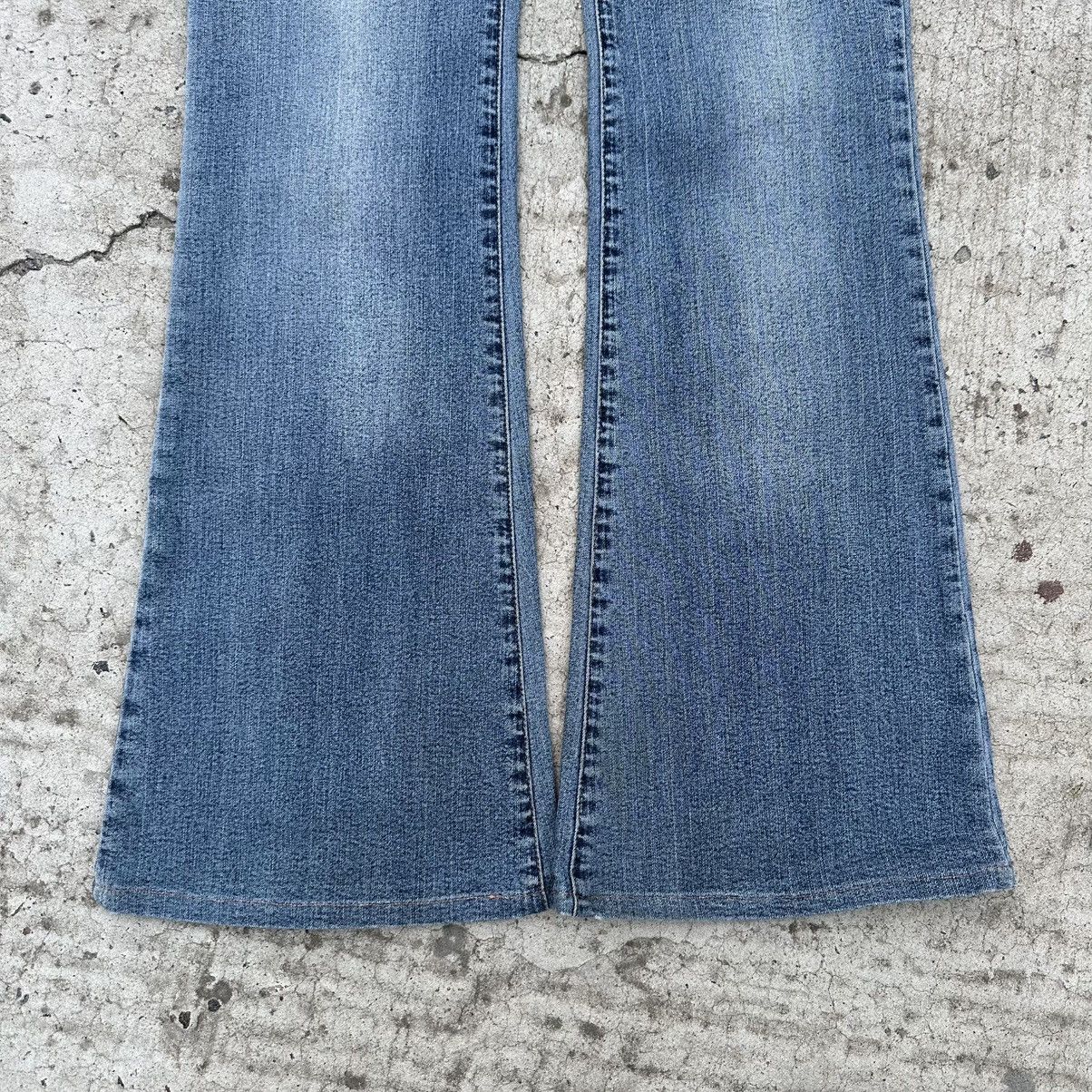 Le Grande Bleu (L.G.B.) Vintage Women’s Flared Yi Jue Jeans Y2K 00s Size L Size 32" / US 10 / IT 46 - 6 Thumbnail