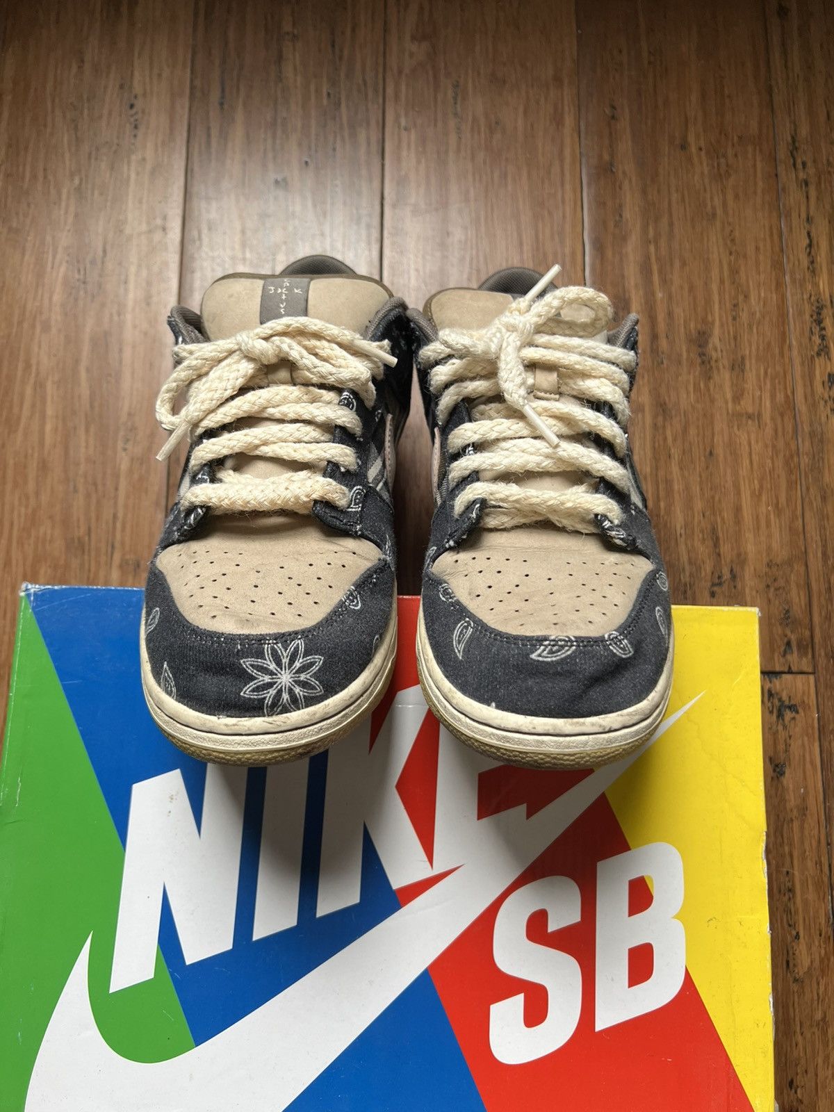 Nike × Travis Scott Travis Scott x Nike SB Dunk Low Size US 9.5 / EU 42-43 - 5 Thumbnail