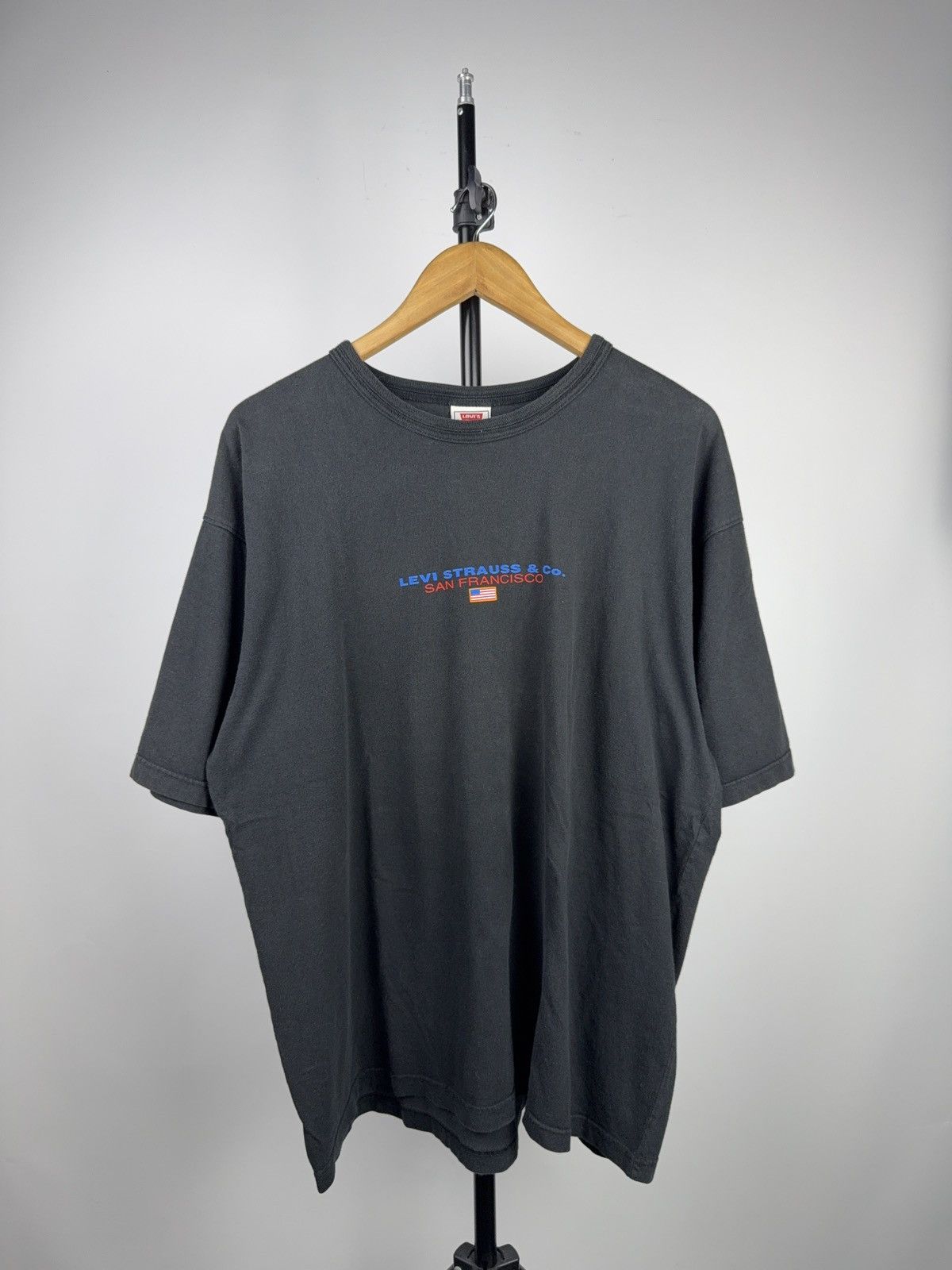 Levi's Vintage Clothing Vintage 90s Levi’s San Francisco Flag Logo T-Shirt Men’s L Size US L / EU 52-54 / 3 - 1 Thumbnail