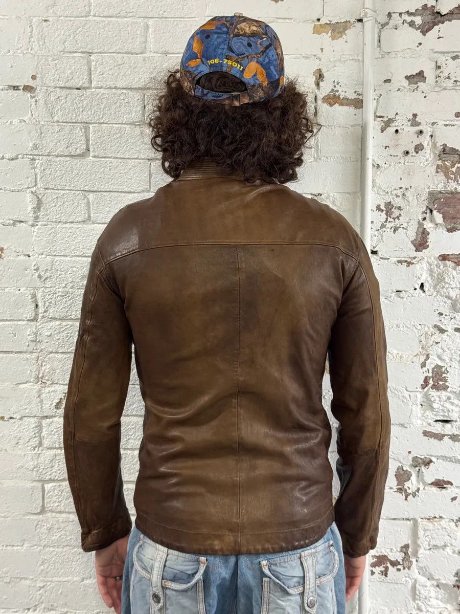Emporio Armani 1990s Emporio Armani Asymmetrical Avant Garde Brown Leather Jacket Size US S / EU 44-46 / 1 - 3 Thumbnail