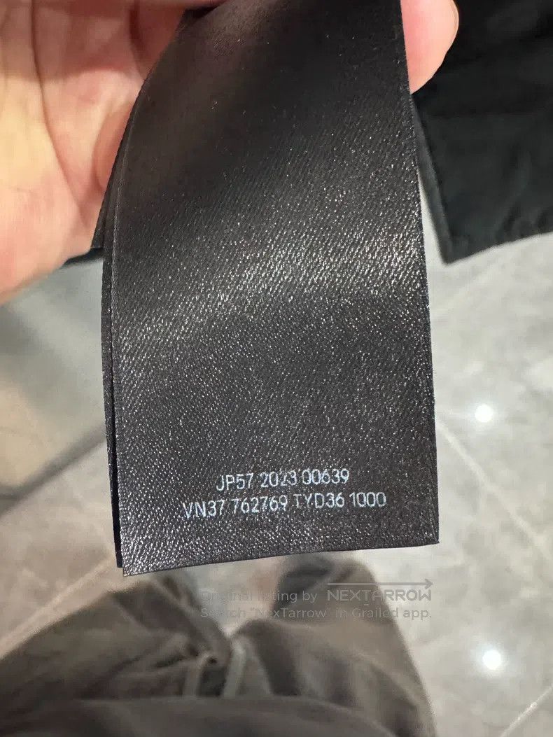 Balenciaga Balenciaga Solid color logo printed stand collar vest Size US M / EU 48-50 / 2 - 5 Thumbnail