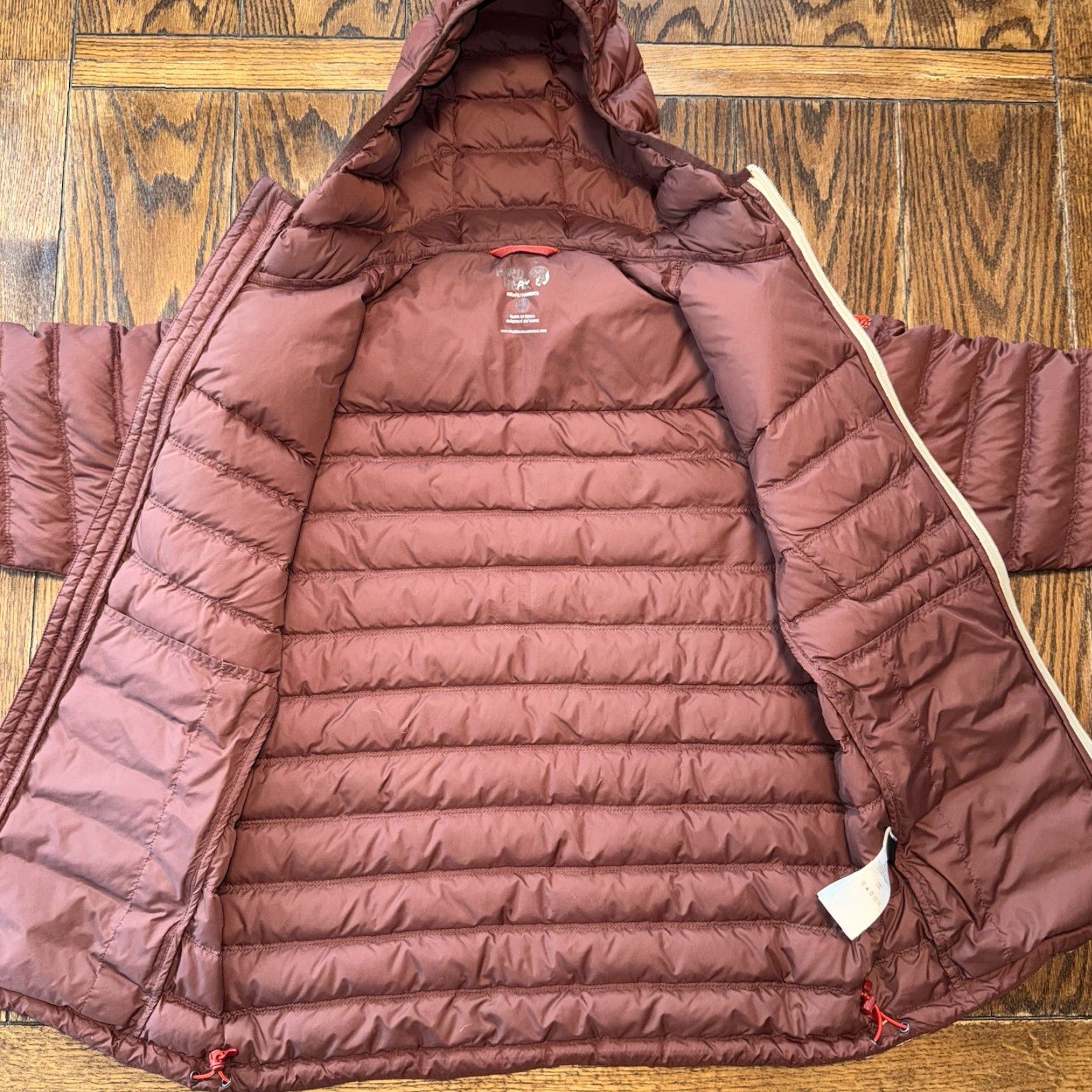 Mountain Hardwear VINTAGE Mountain Hardwear Puffer Jacket 650 Down Q Shield Size Small Burgundy Ivory Size S / US 4 / IT 40 - 5 Thumbnail