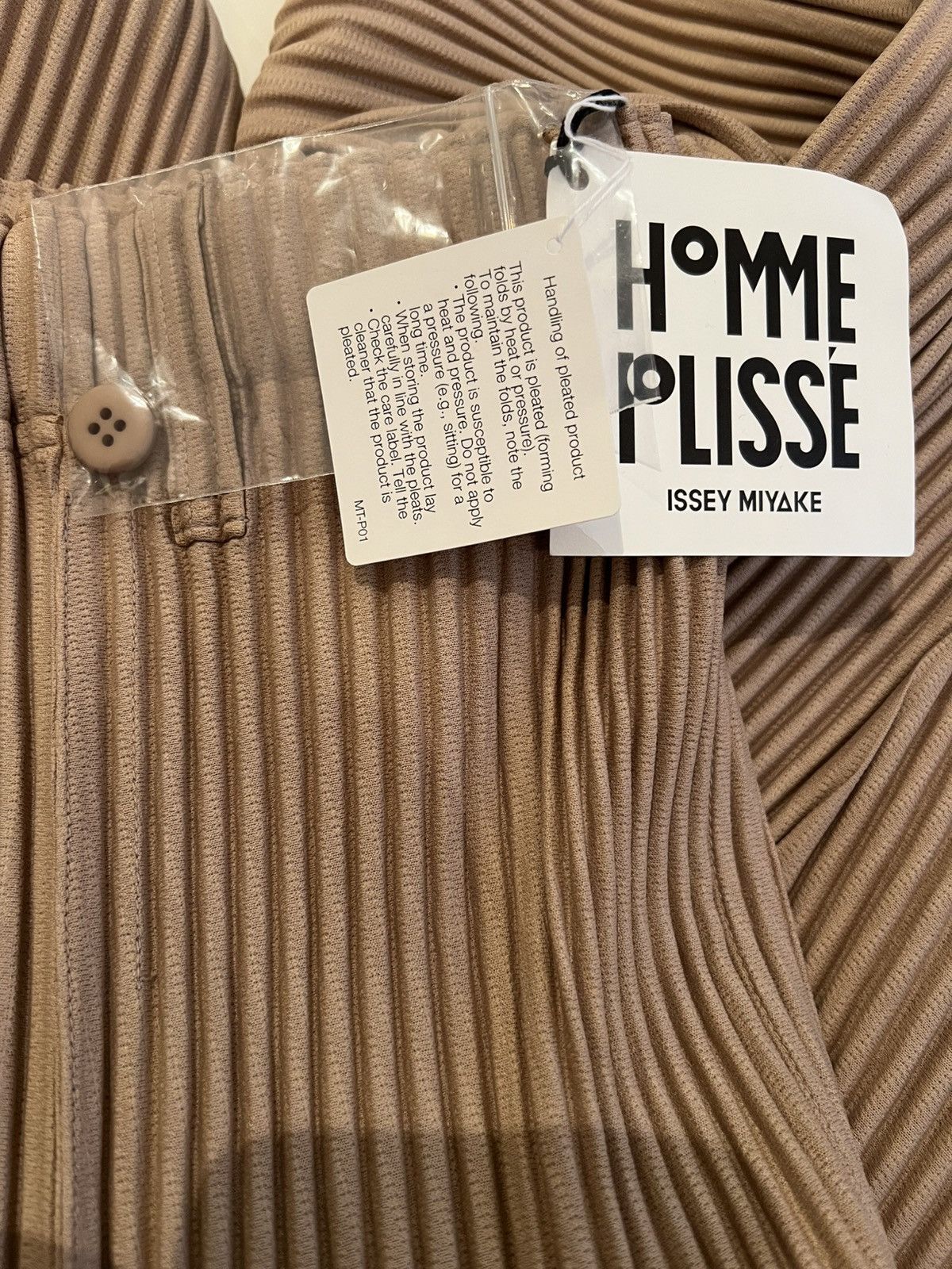 Pleats Please Issey Miyake HOMME PLISSÉ ISSEY MIYAKE Trousers Beige Size 2 Medium Size US 31 - 8 Thumbnail