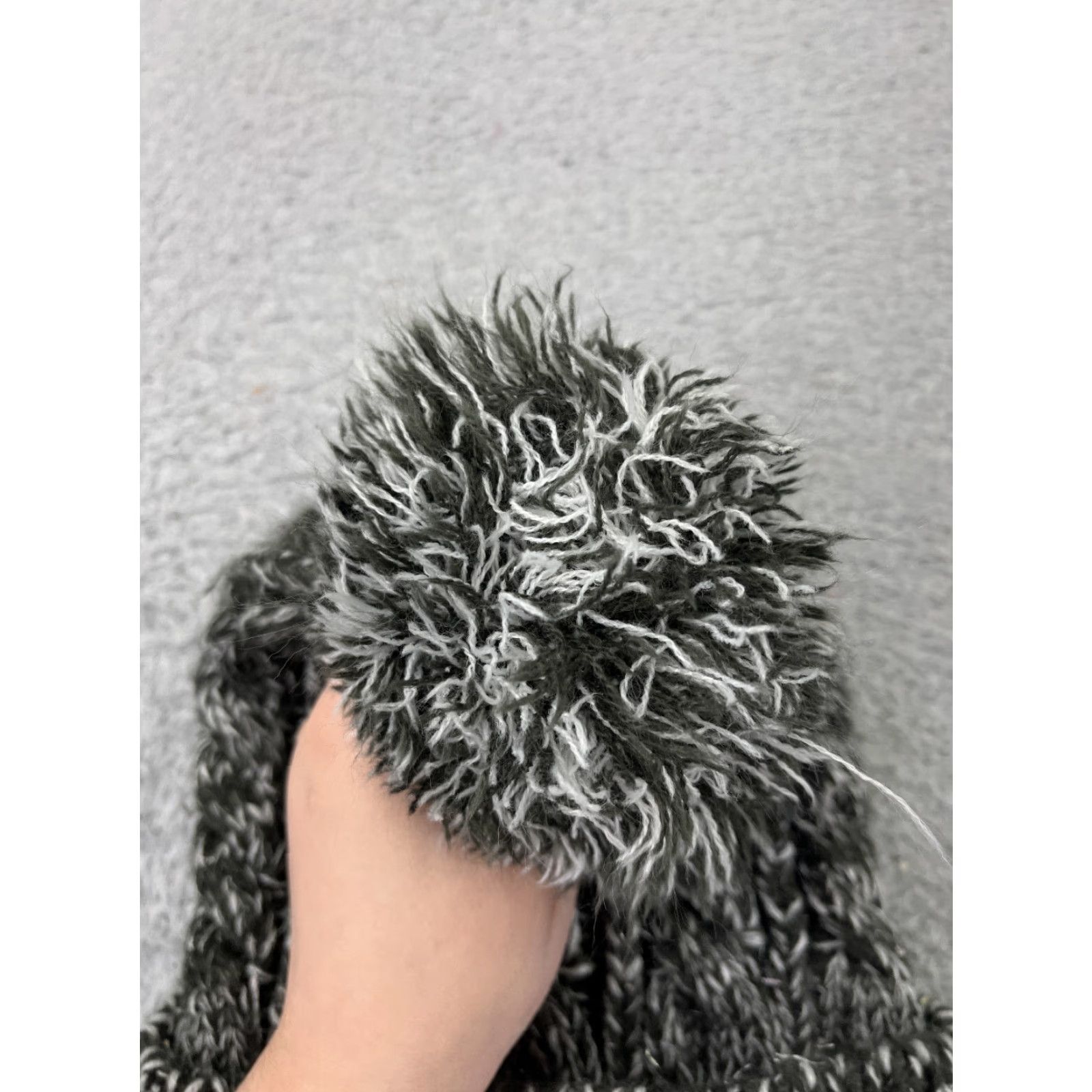 Vintage Gertex Beanie Adult One Size Gray Cable Knit Snowflake 100% Acrylic Pom Hat Mens Size ONE SIZE - 3 Thumbnail