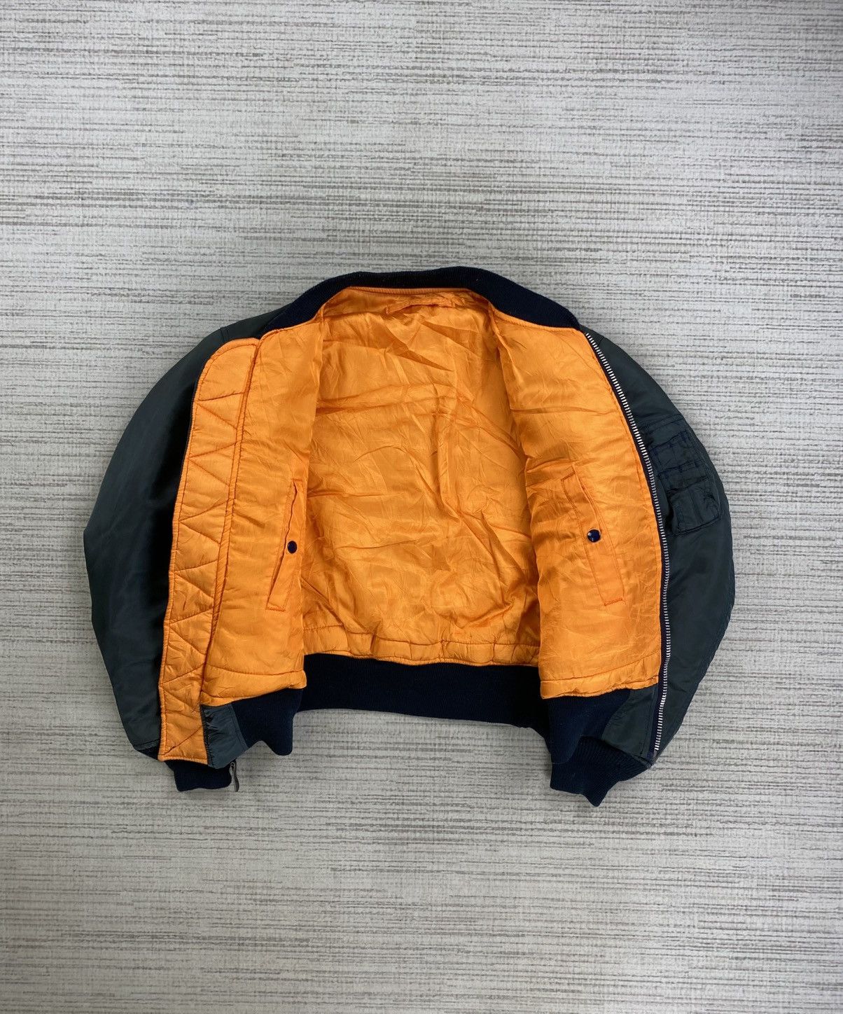 Avirex Vintage AVIREX USA Big Spellout Embroidery Bomber Jacket Size US M / EU 48-50 / 2 - 5 Thumbnail