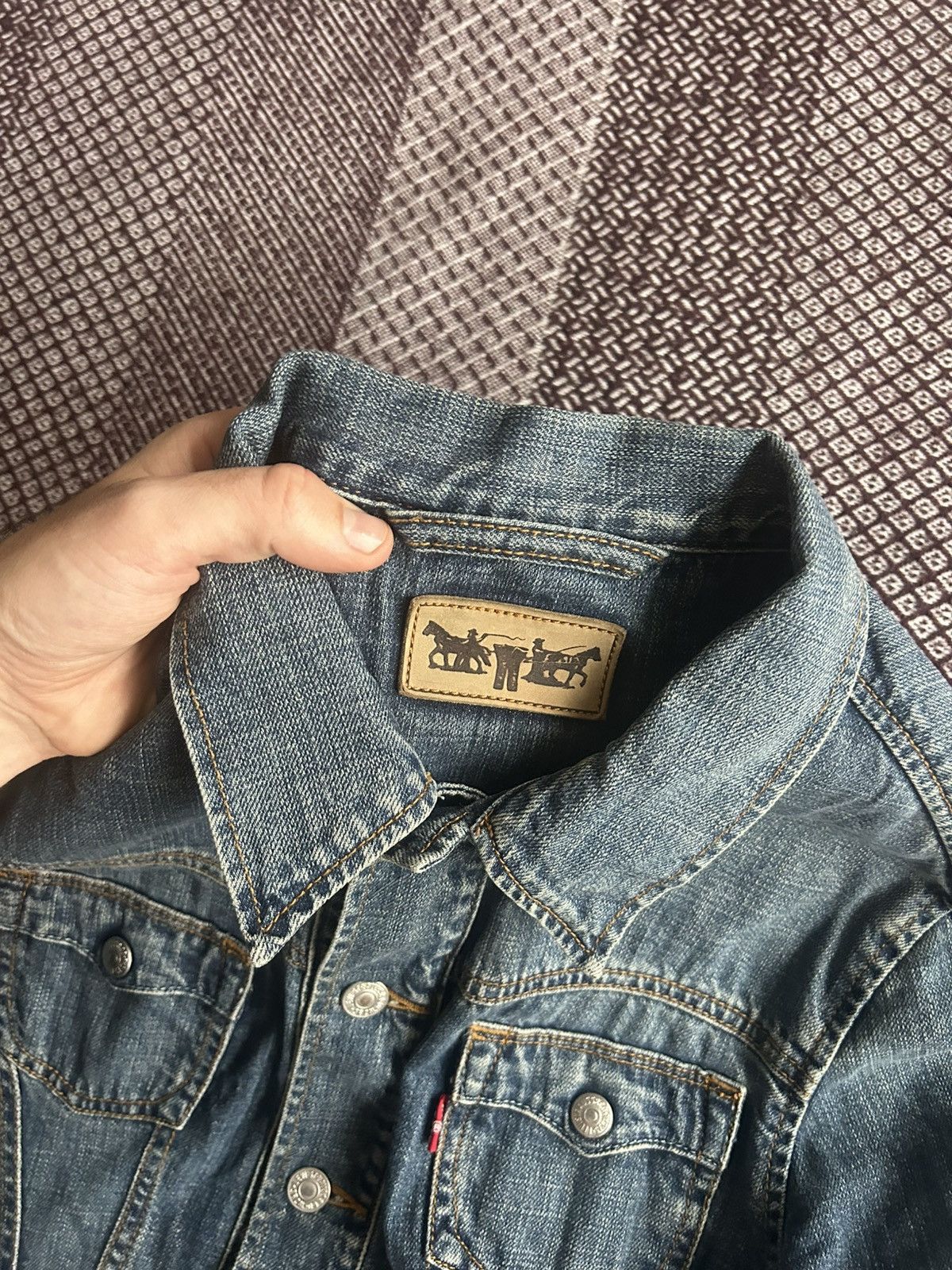 Levi's Vintage Levis Denim Y2K Jeans Jacket 90s Faded Washed Size M Size M / US 6-8 / IT 42-44 - 7 Thumbnail