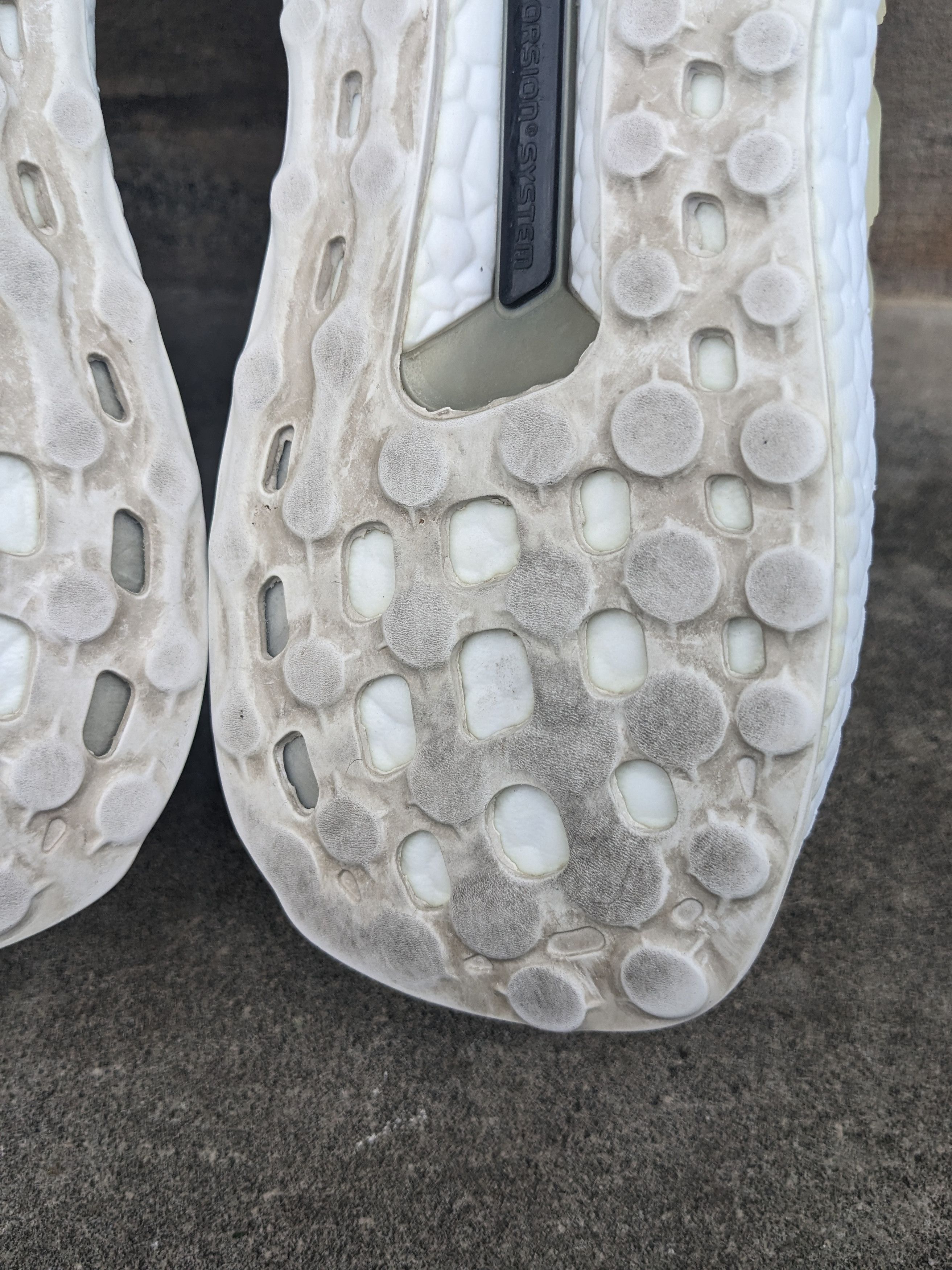 Adidas × Designer Adidas UltraBoost 3.0 Triple White Size 7 Running Shoes Size US 7 / EU 40 - 10 Thumbnail