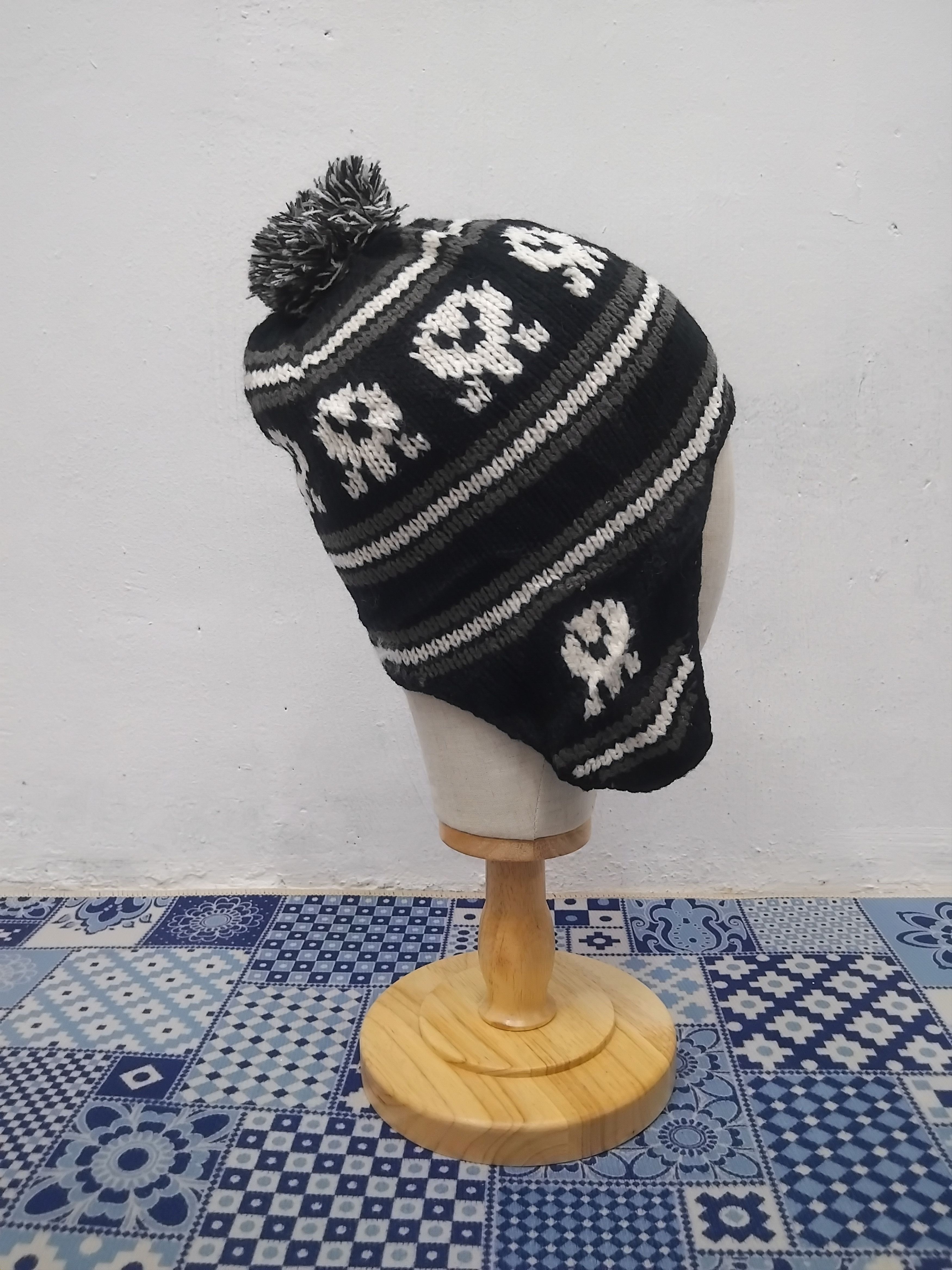 Japanese Brand Skull black white beanie Size ONE SIZE - 5 Thumbnail