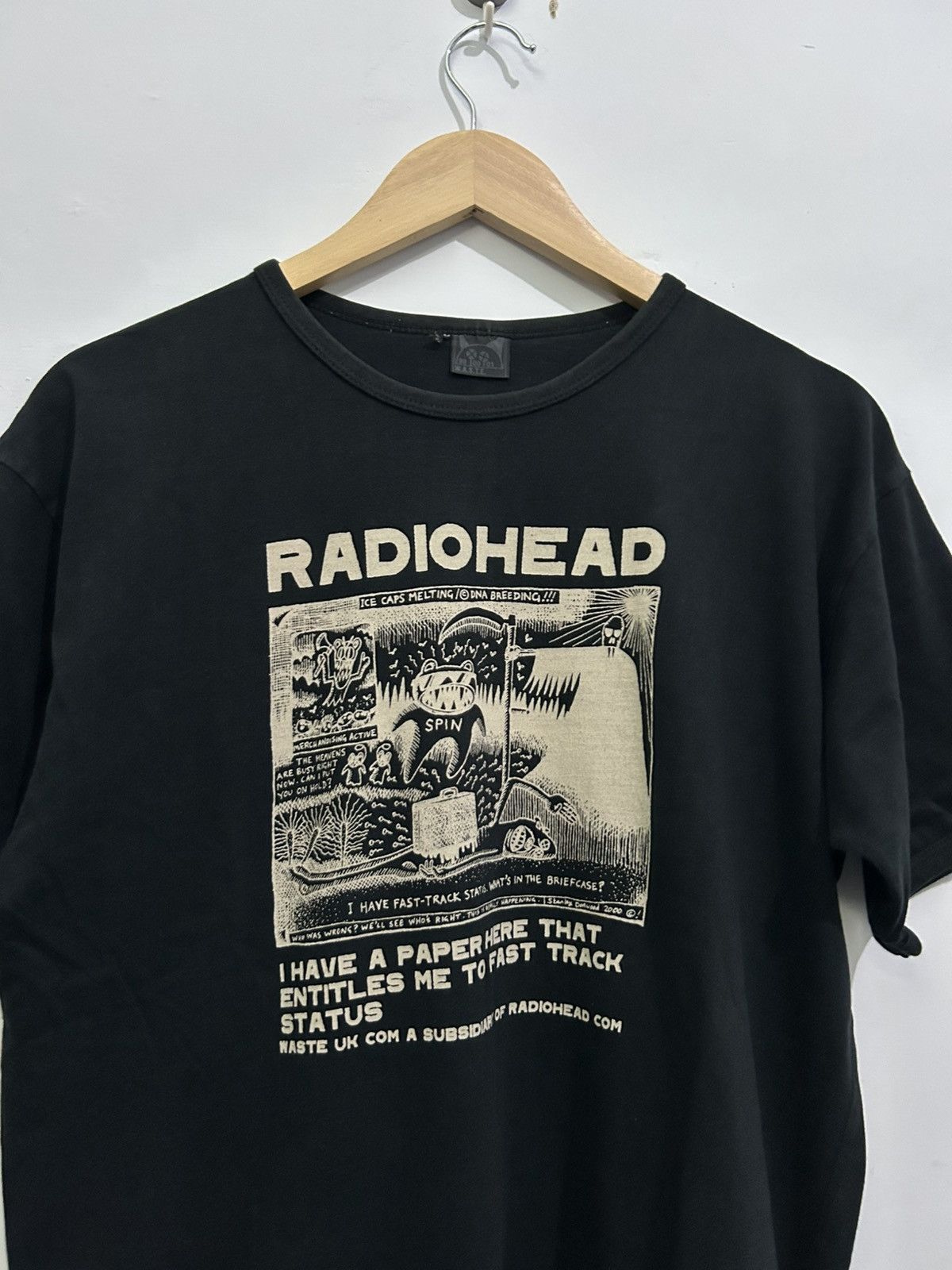 Band Tees 🔥RARE🔥 Vintage Radiohead stanley donwood 00s the bends Size US L / EU 52-54 / 3 - 1 Thumbnail